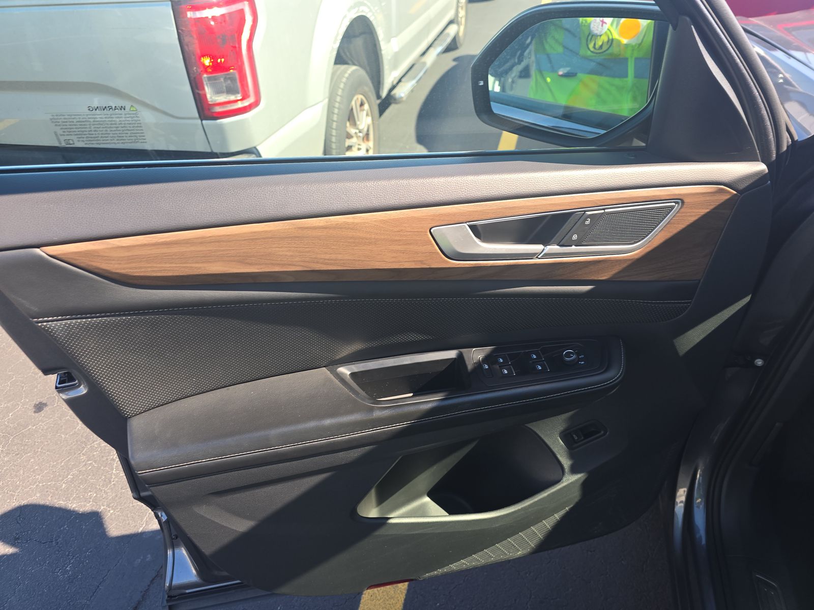 2024 Volkswagen Atlas 2.0T SE AWD