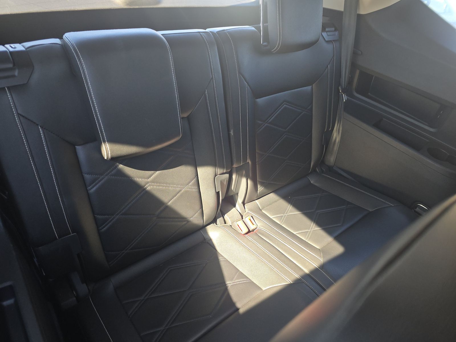 2024 Volkswagen Atlas 2.0T SE AWD