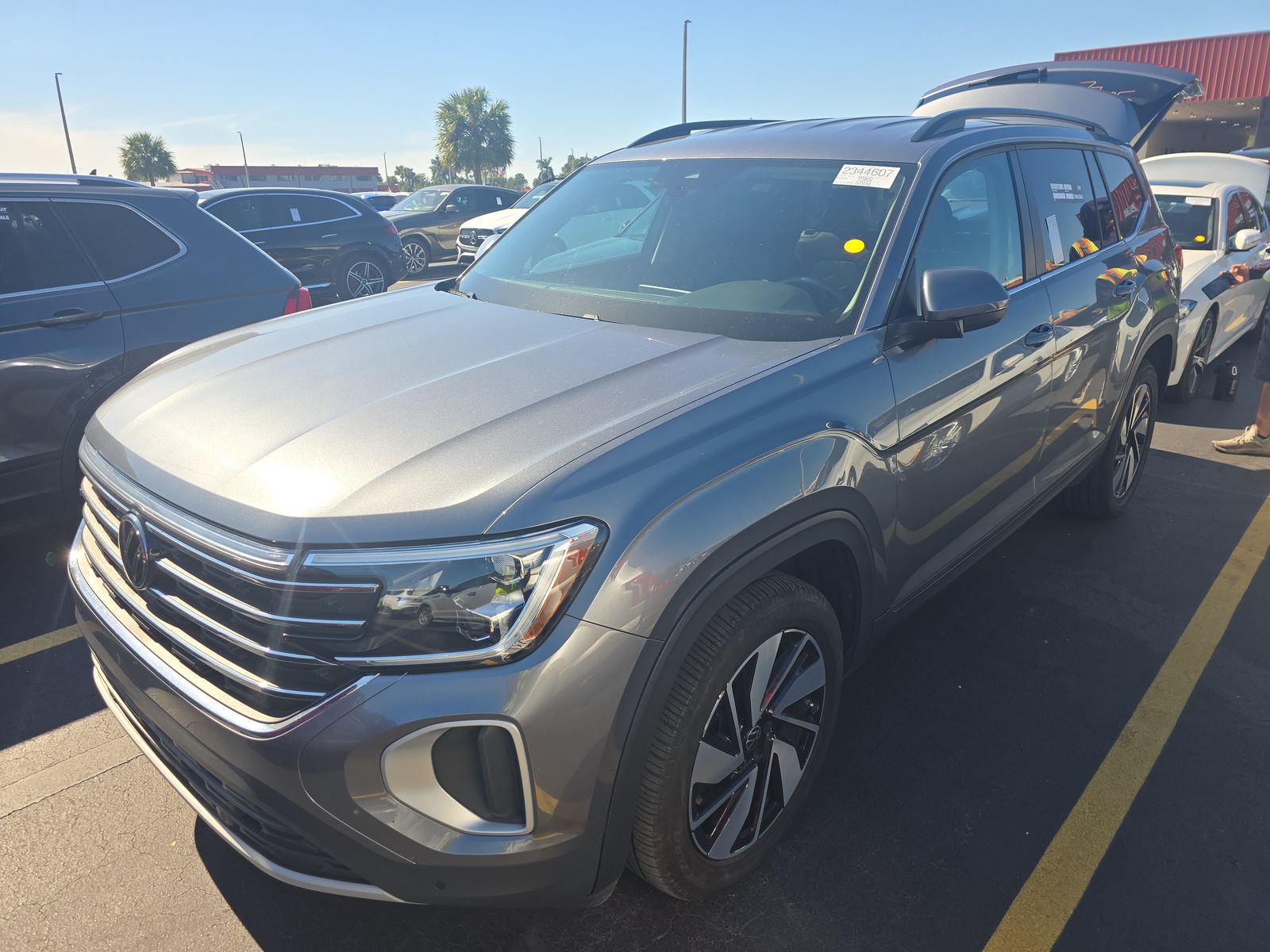 2024 Volkswagen Atlas 2.0T SE AWD