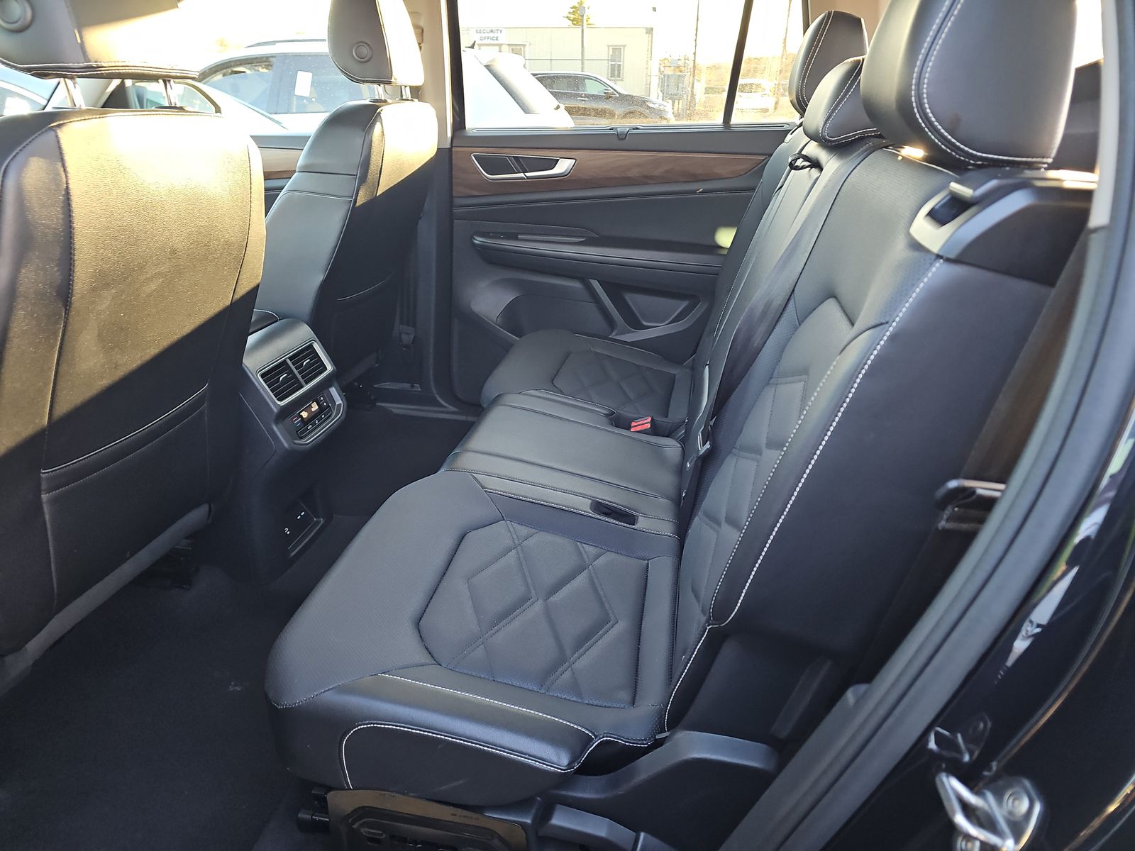 2024 Volkswagen Atlas 2.0T SE AWD