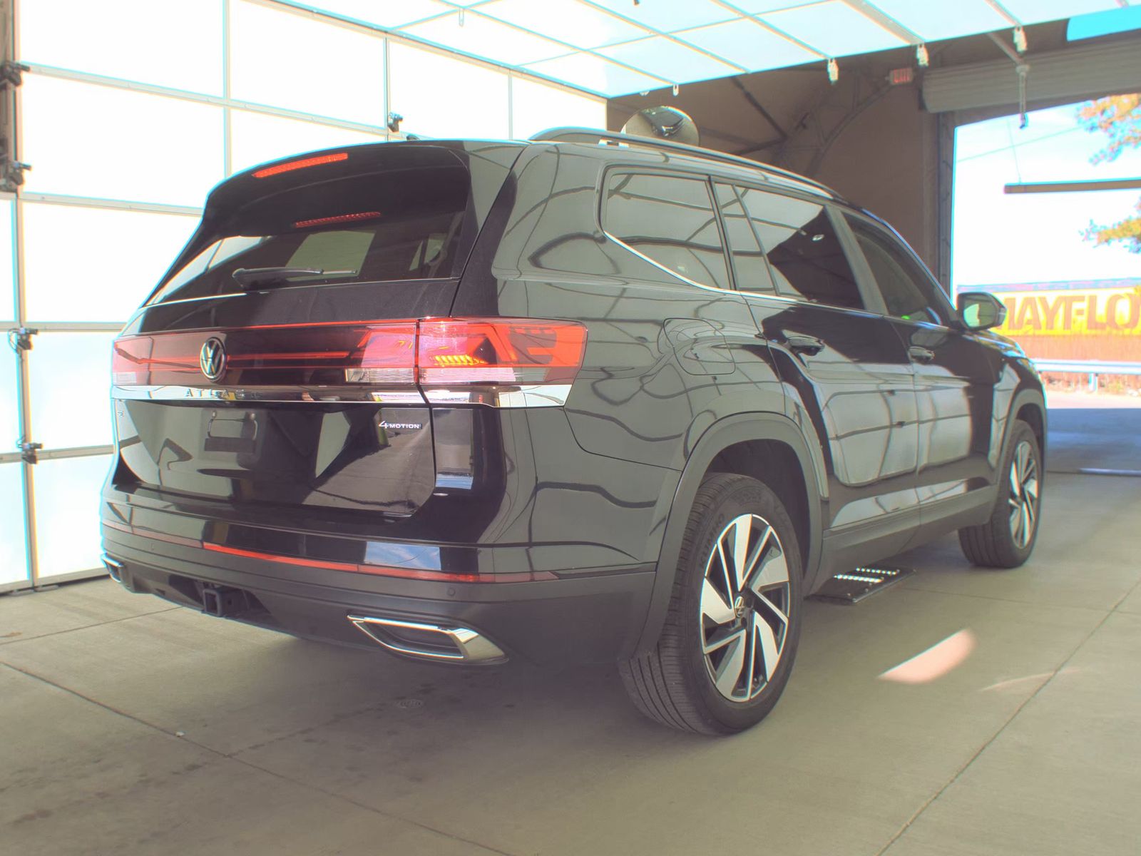 2024 Volkswagen Atlas 2.0T SE AWD