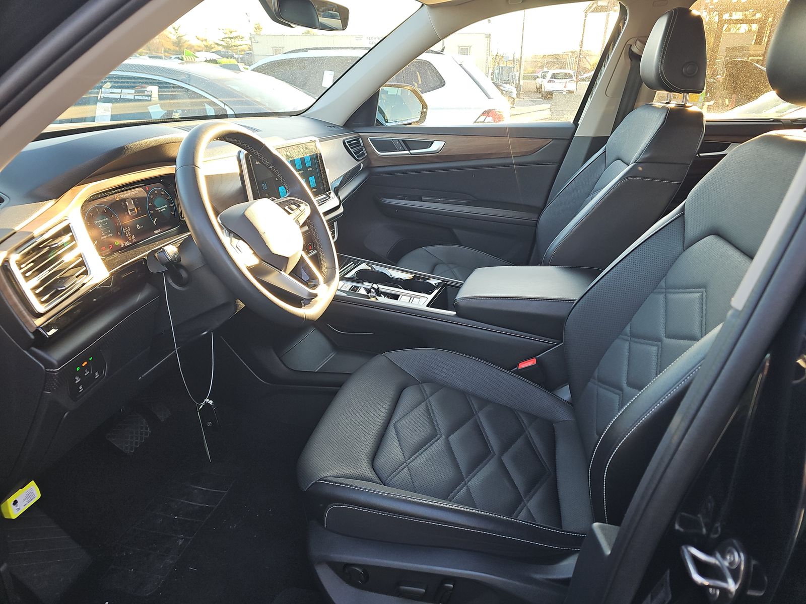 2024 Volkswagen Atlas 2.0T SE AWD