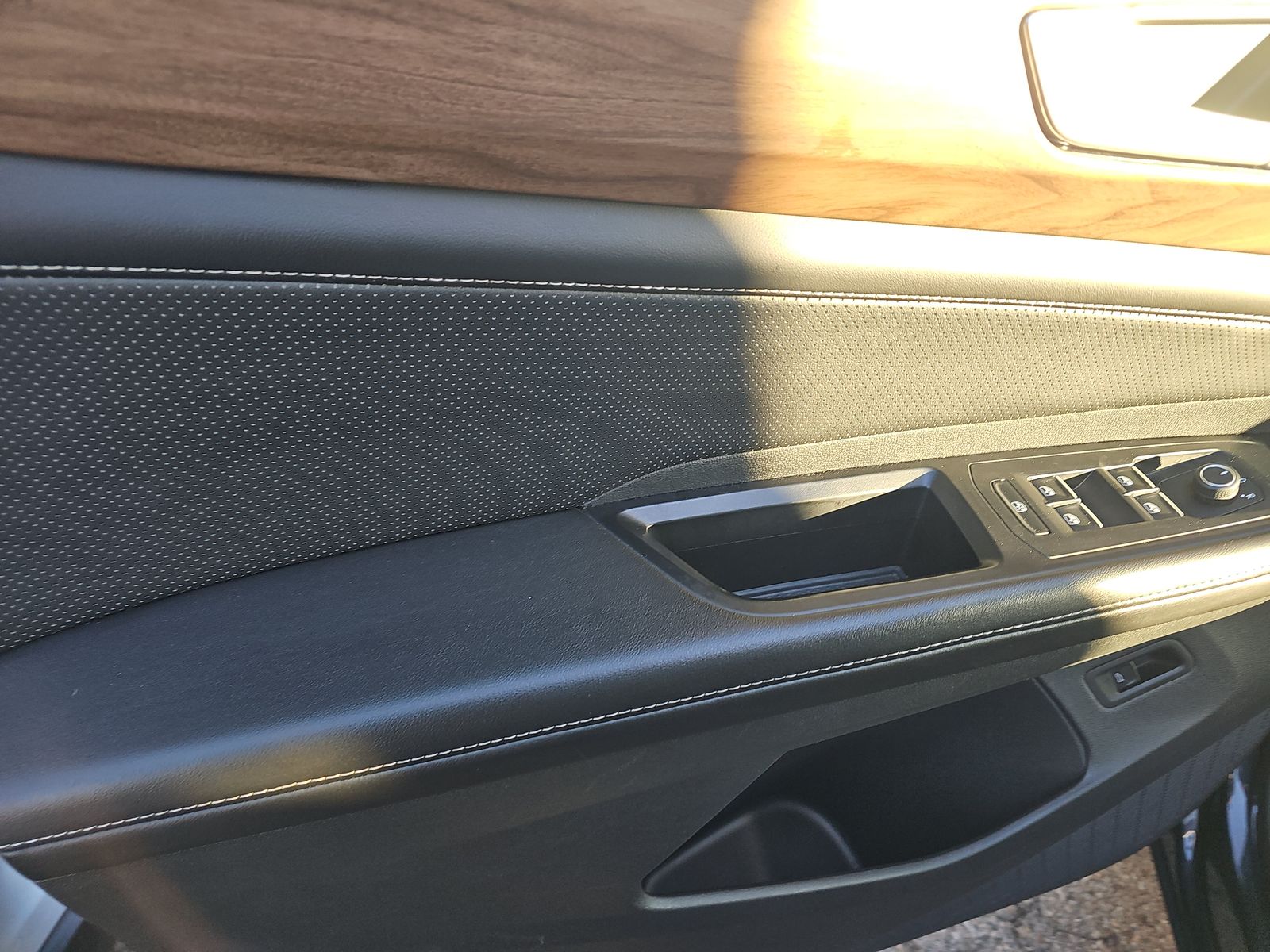 2024 Volkswagen Atlas 2.0T SE AWD