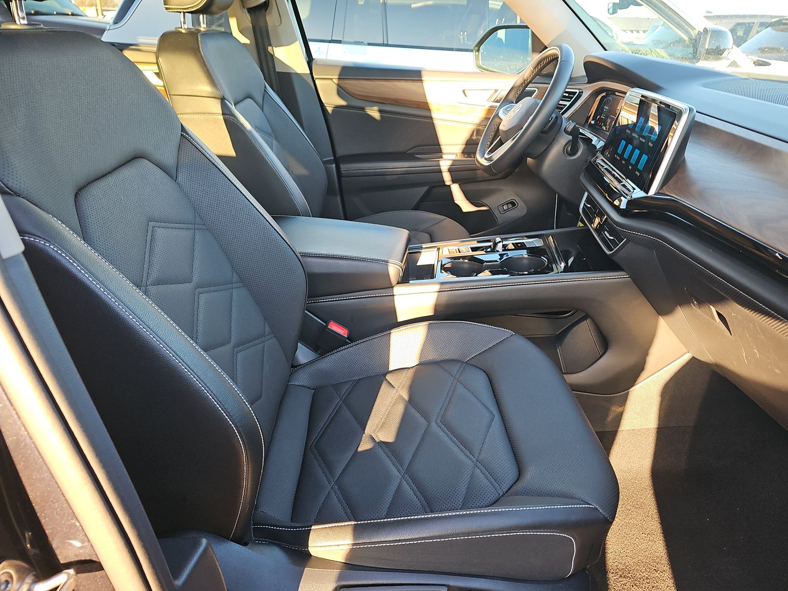 2024 Volkswagen Atlas 2.0T SE AWD