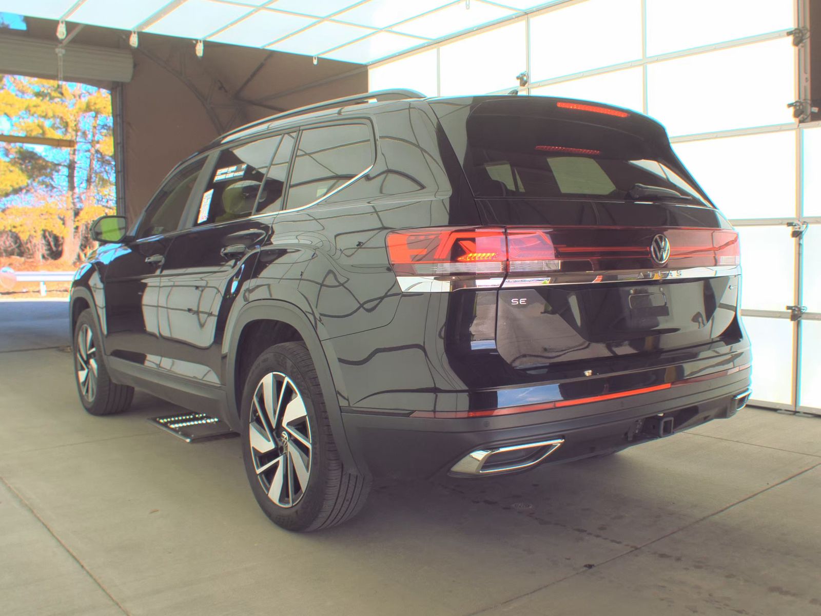 2024 Volkswagen Atlas 2.0T SE AWD