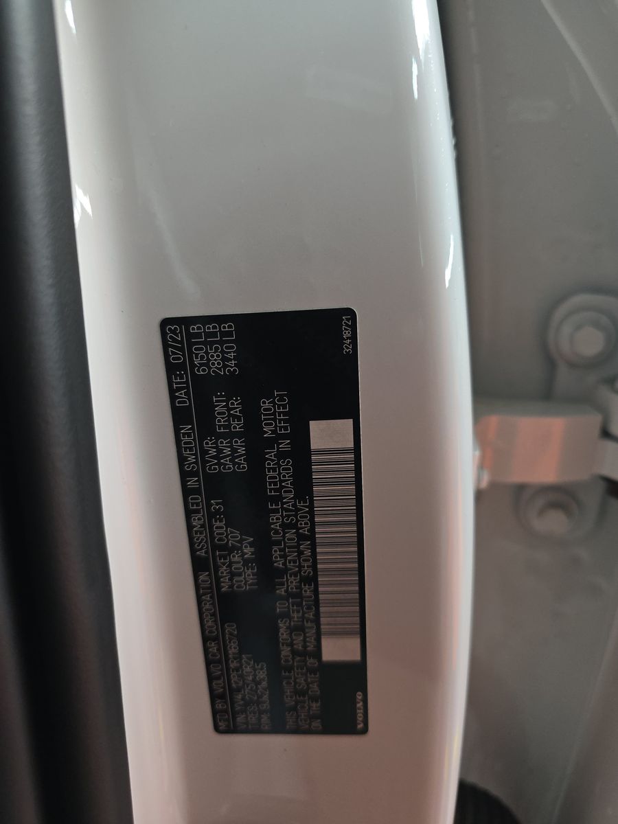 2024 Volvo XC90 B5 Plus AWD