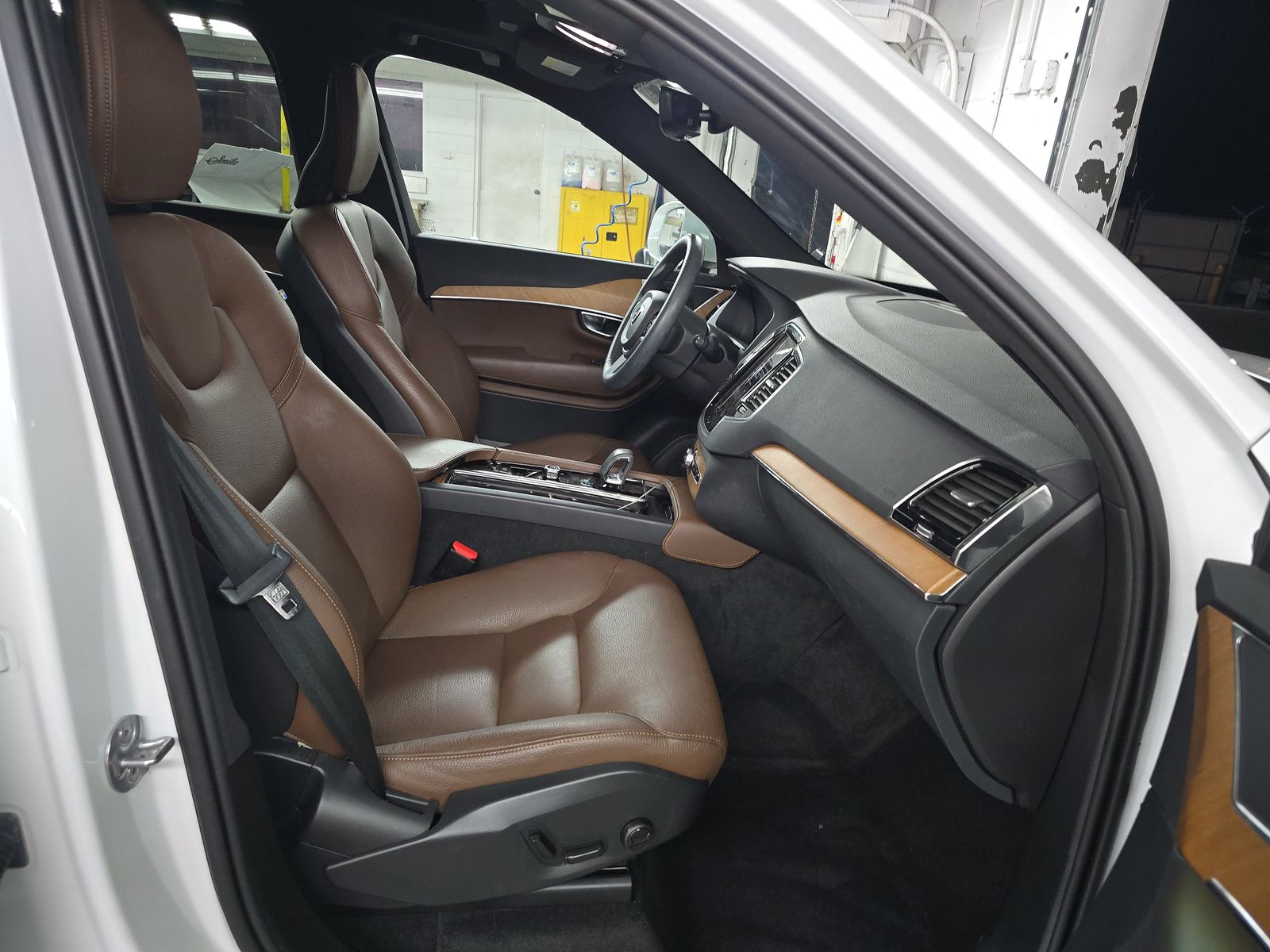 2024 Volvo XC90 B5 Plus AWD