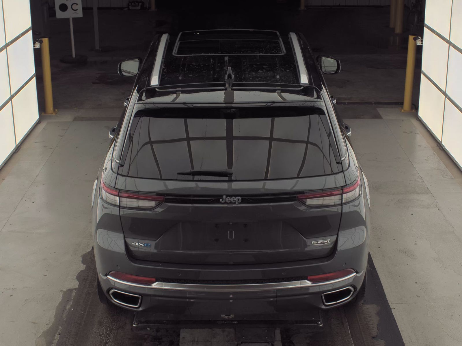 2022 Jeep Grand Cherokee 4xe Summit Reserve AWD