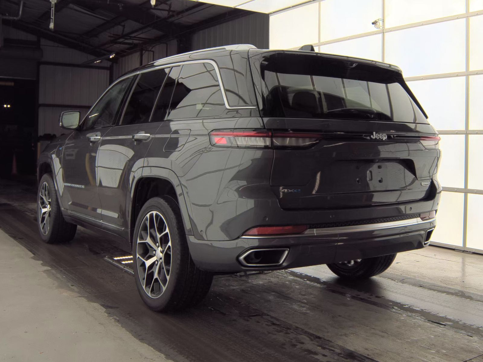 2022 Jeep Grand Cherokee 4xe Summit Reserve AWD