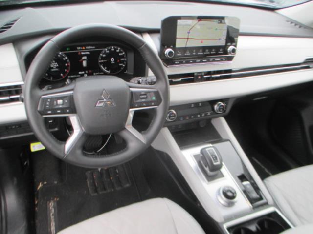 2024 Mitsubishi Outlander SEL FWD