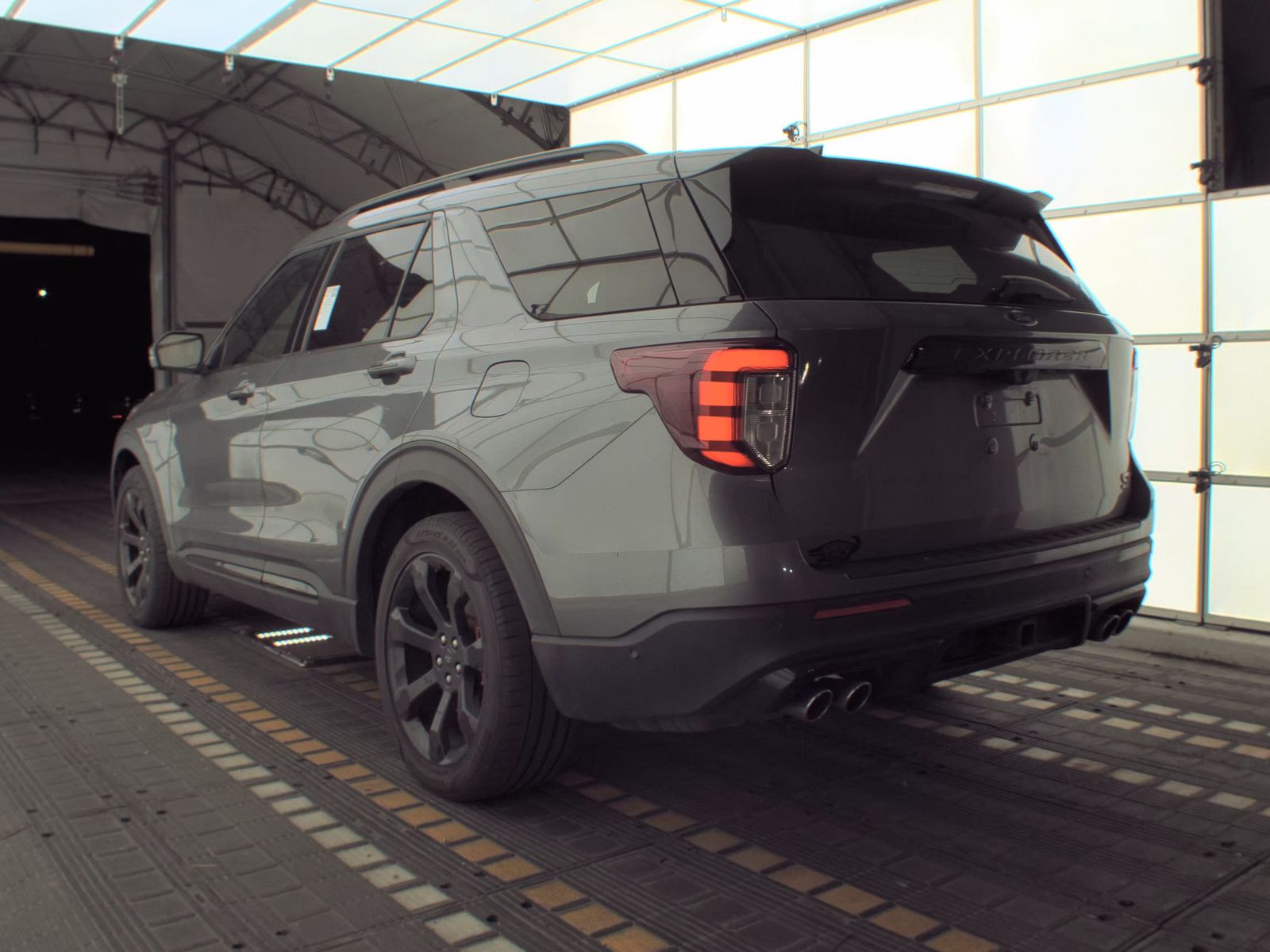 2022 Ford Explorer ST FWD