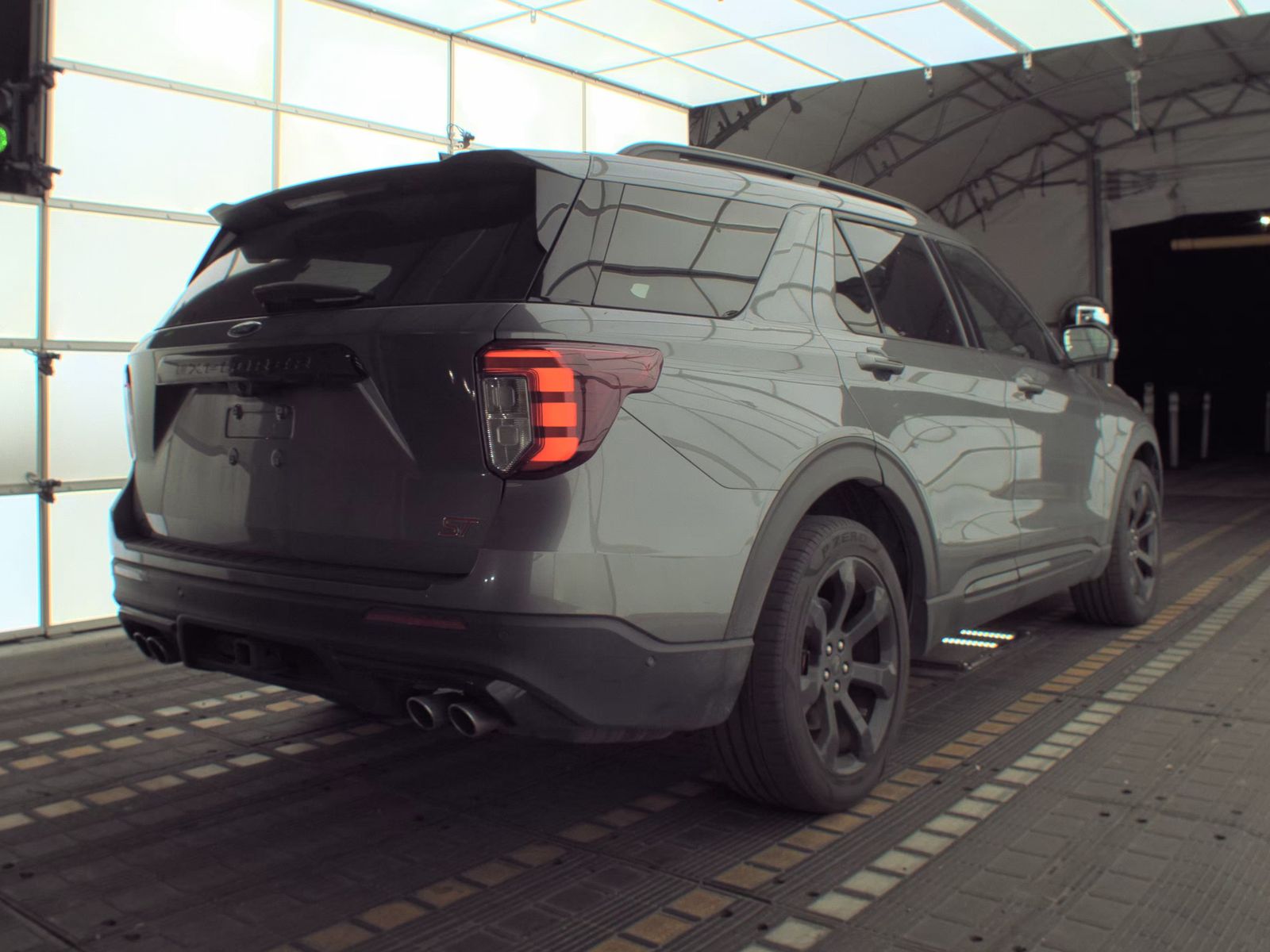 2022 Ford Explorer ST FWD