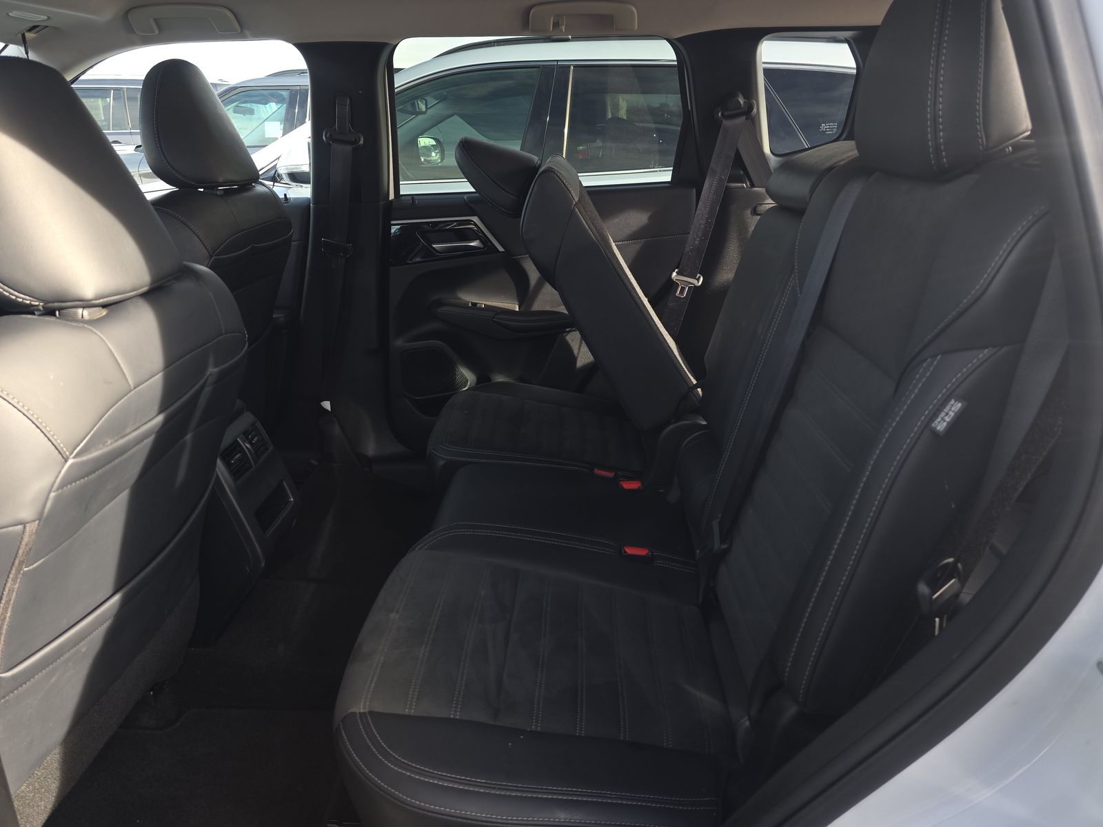 2024 Mitsubishi Outlander SE FWD