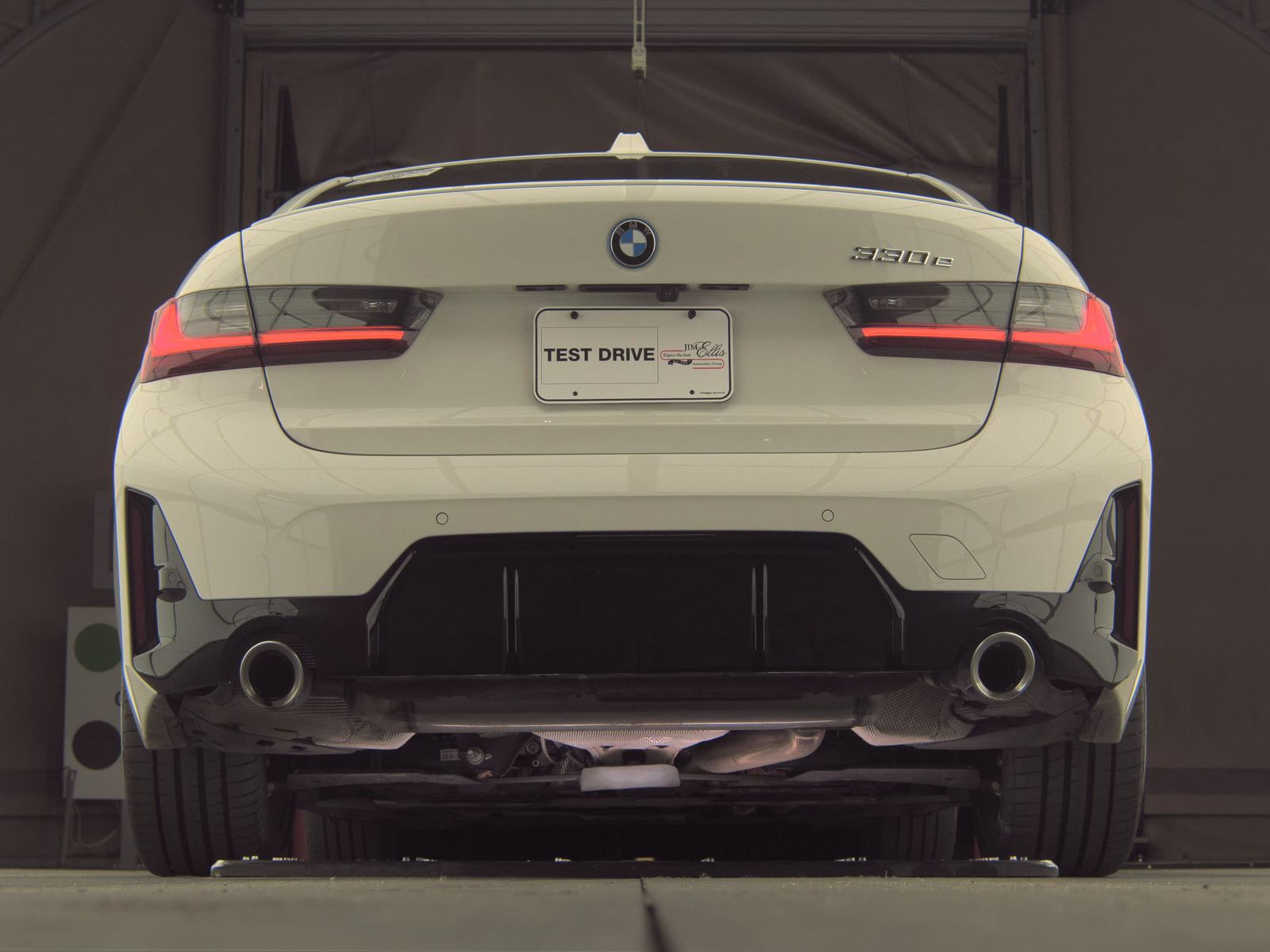 2024 BMW 3 Series 330e RWD