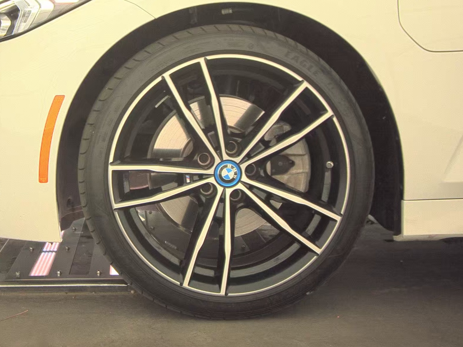 2024 BMW 3 Series 330e RWD