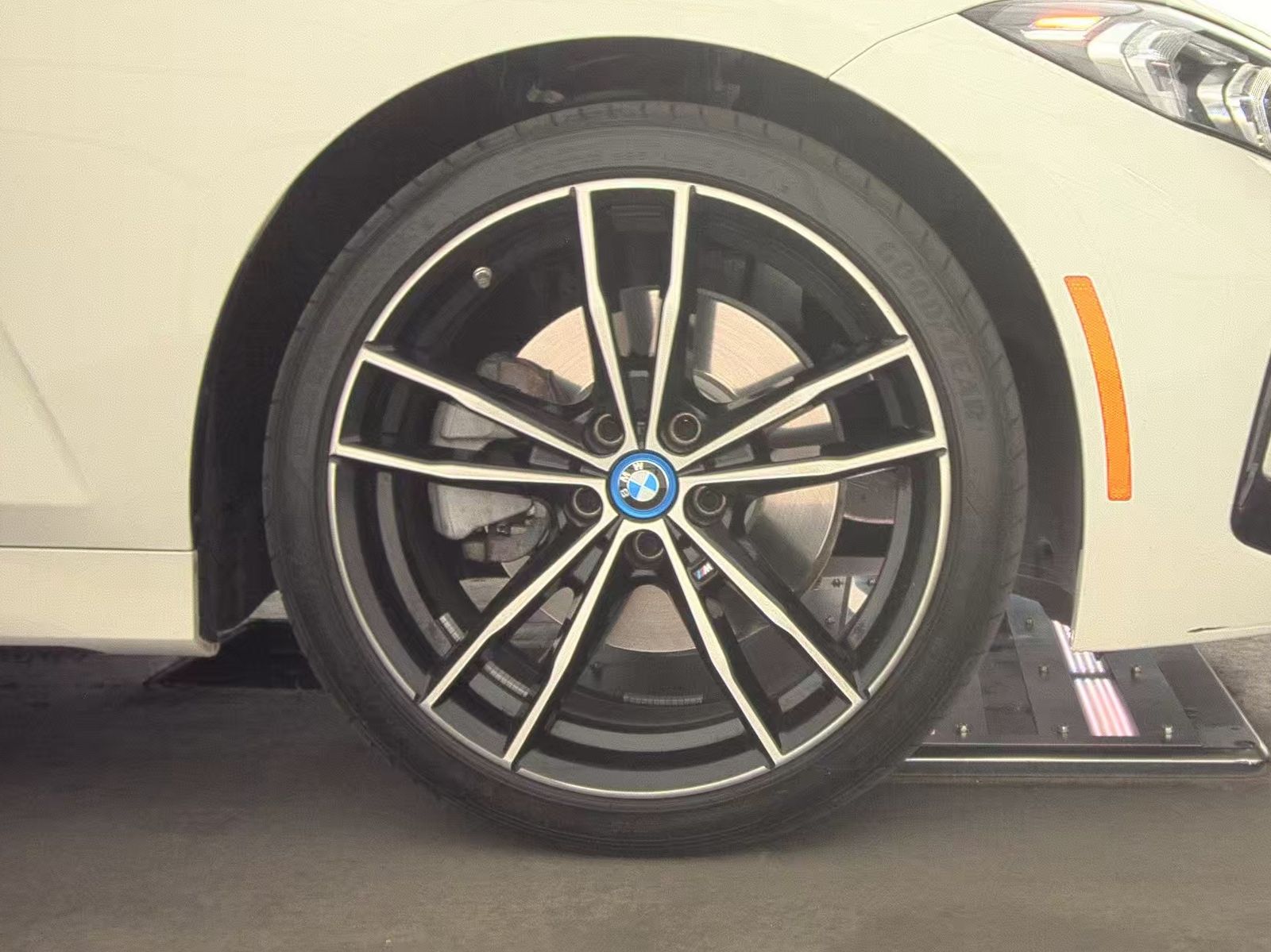 2024 BMW 3 Series 330e RWD