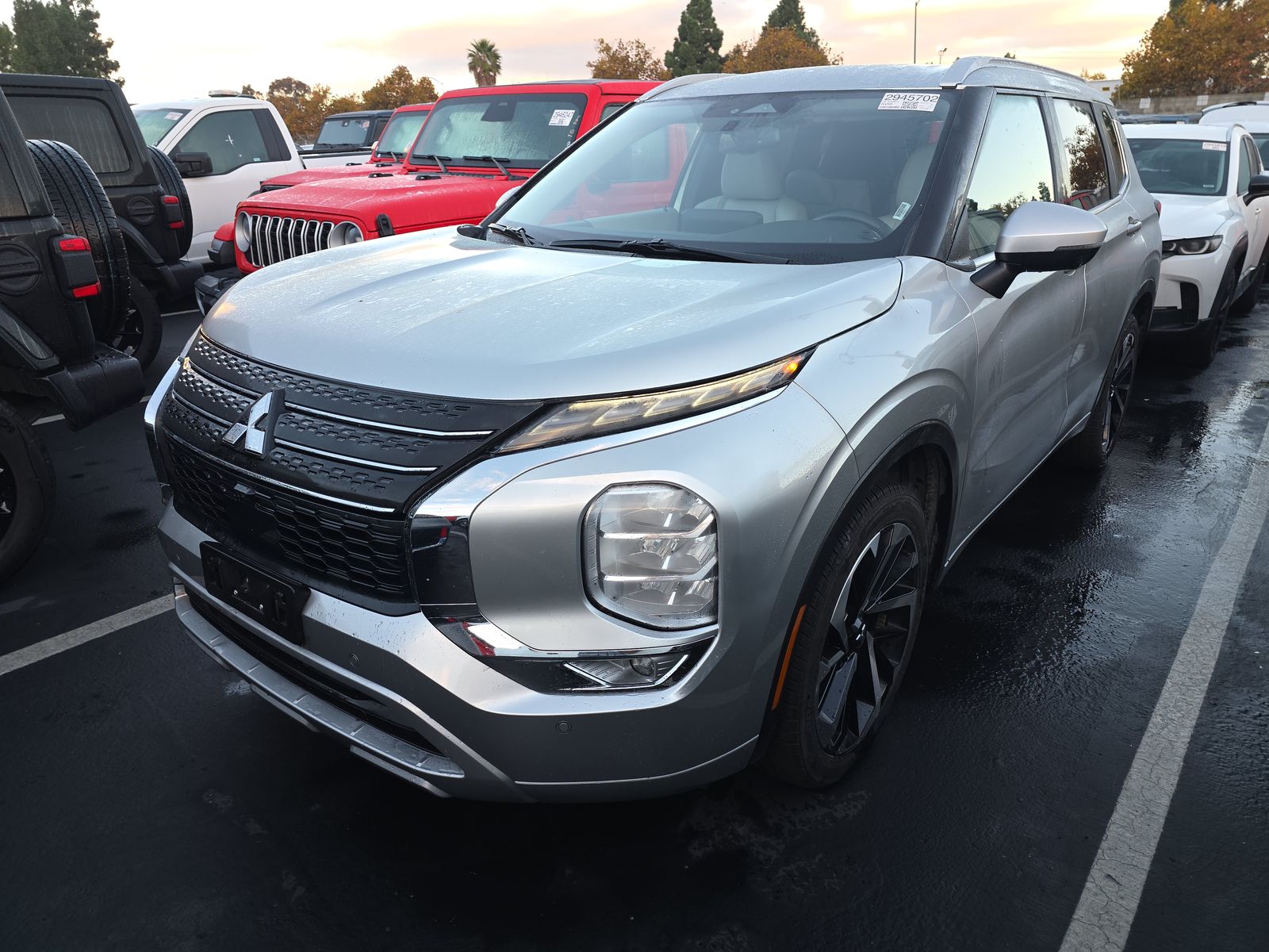 2024 Mitsubishi Outlander SEL FWD