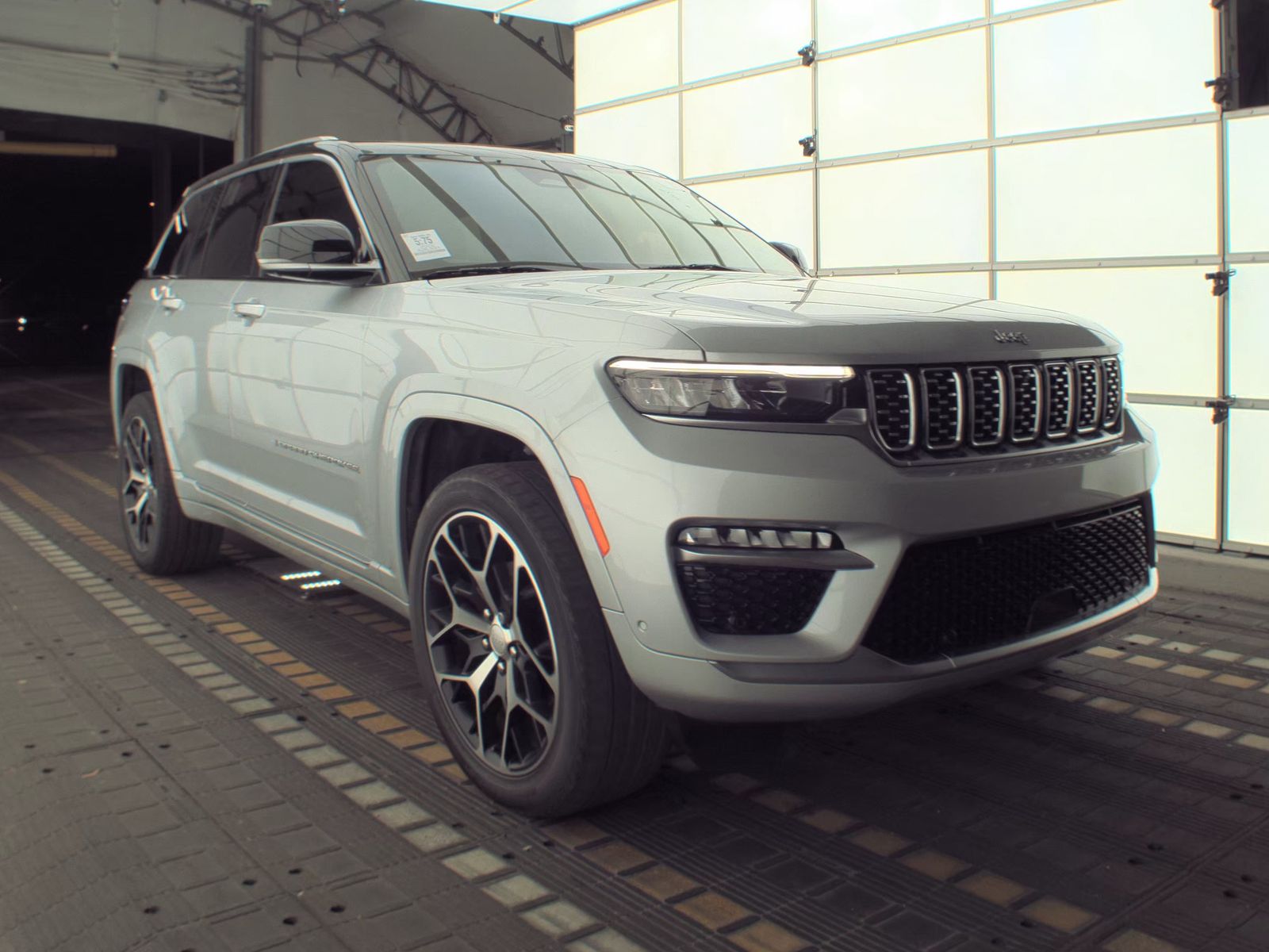2022 Jeep Grand Cherokee Summit Reserve AWD
