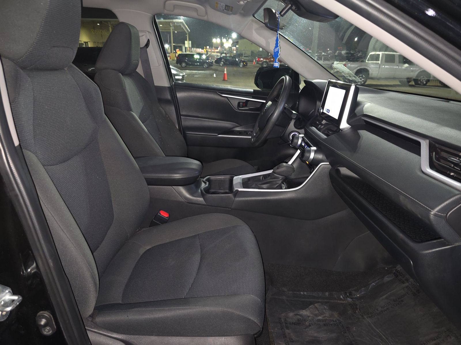 2024 Toyota RAV4 LE FWD