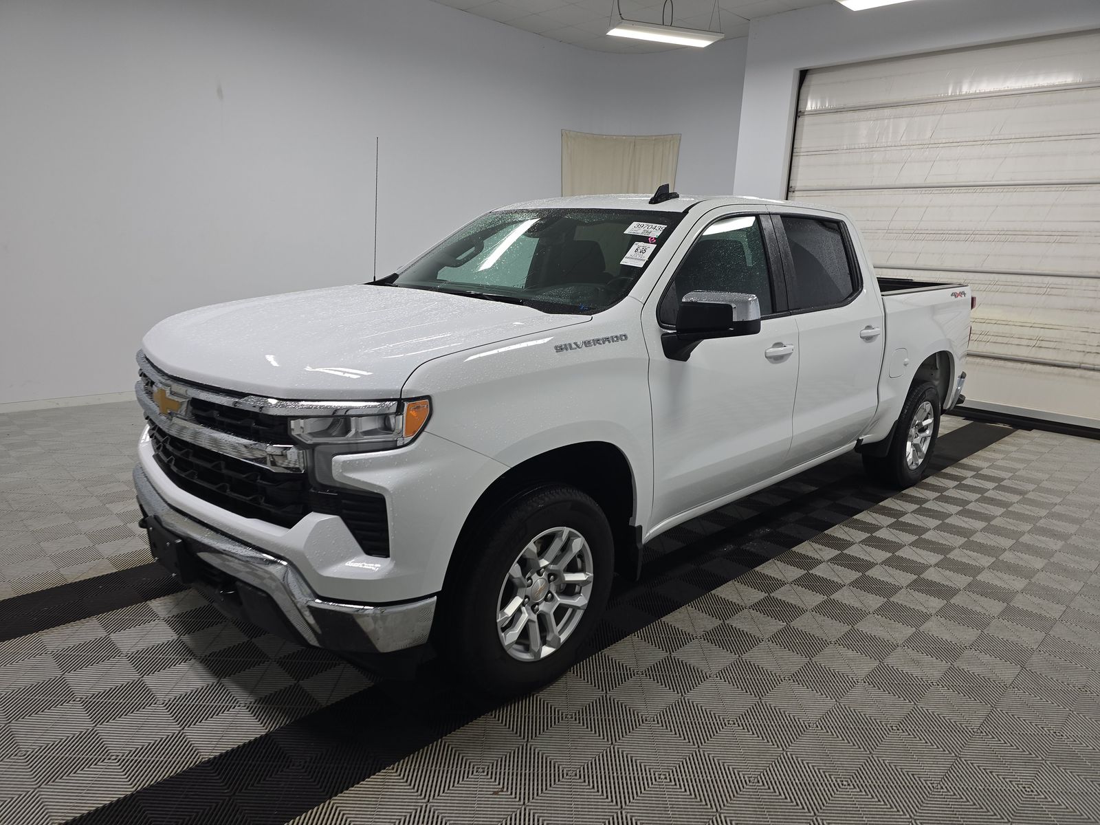 2023 Chevrolet Silverado 1500 LT AWD