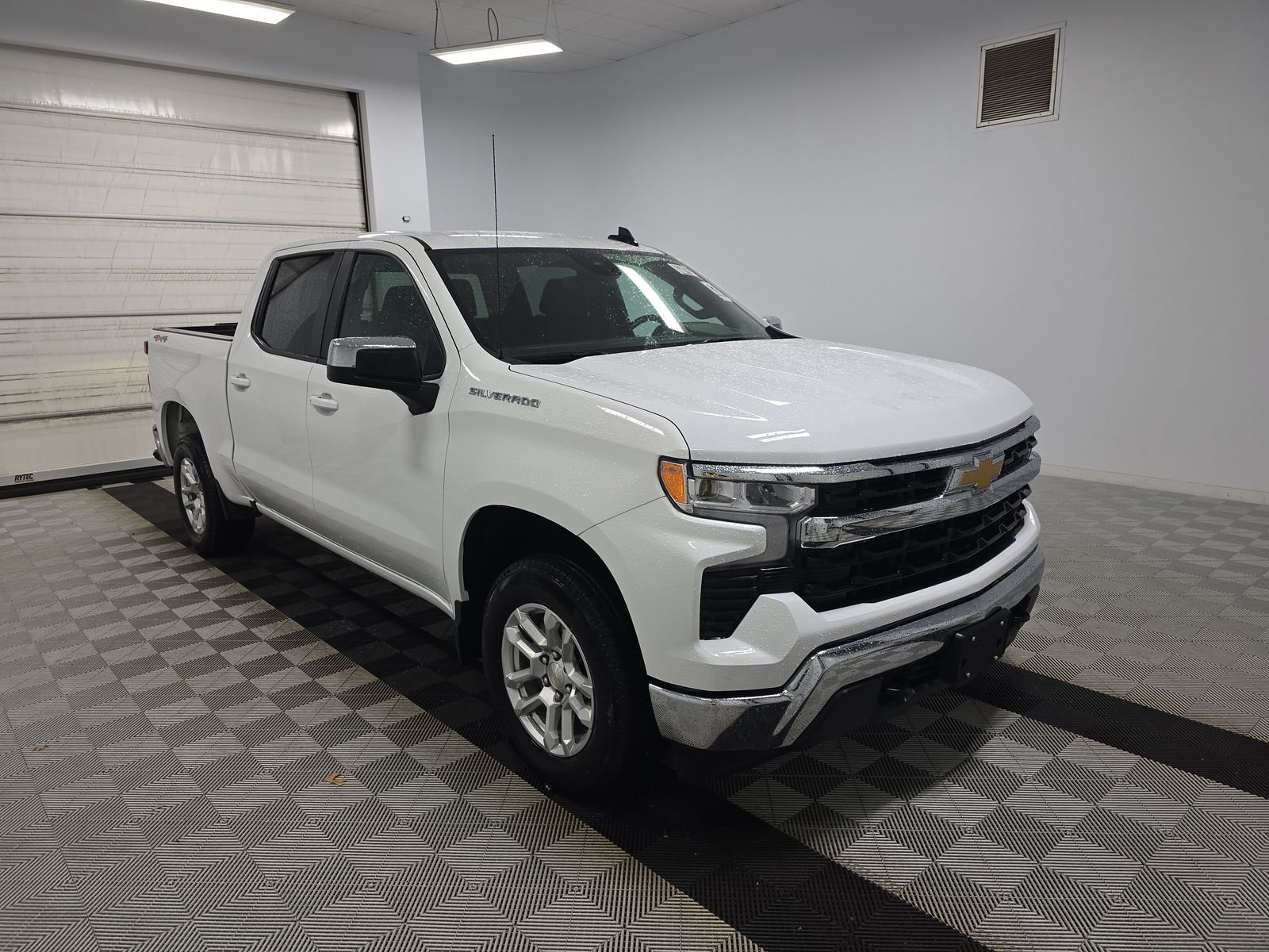 2023 Chevrolet Silverado 1500 LT AWD
