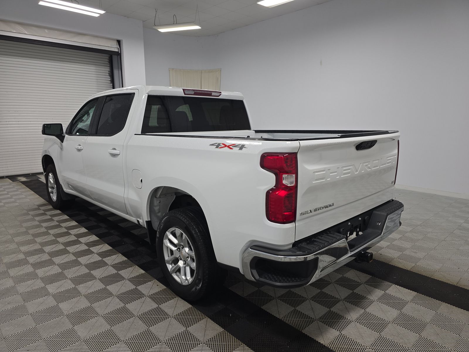 2023 Chevrolet Silverado 1500 LT AWD