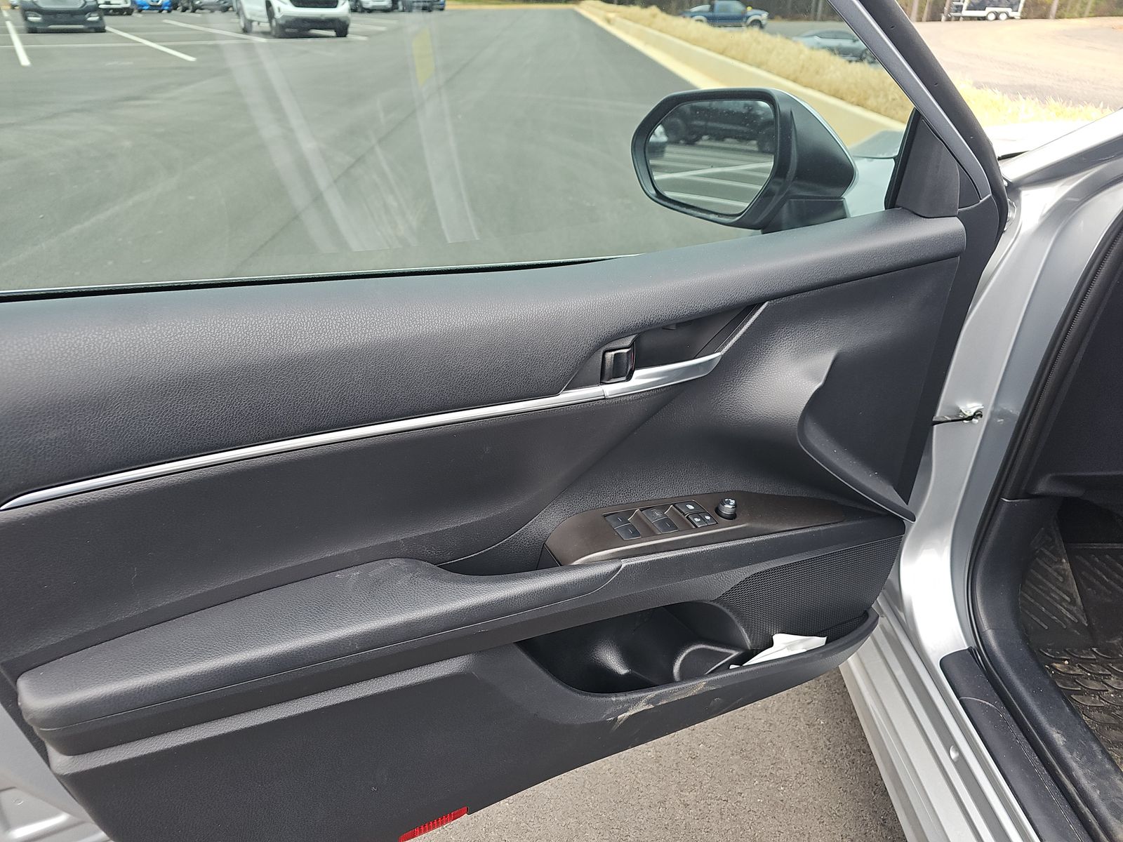 2024 Toyota Camry SE FWD