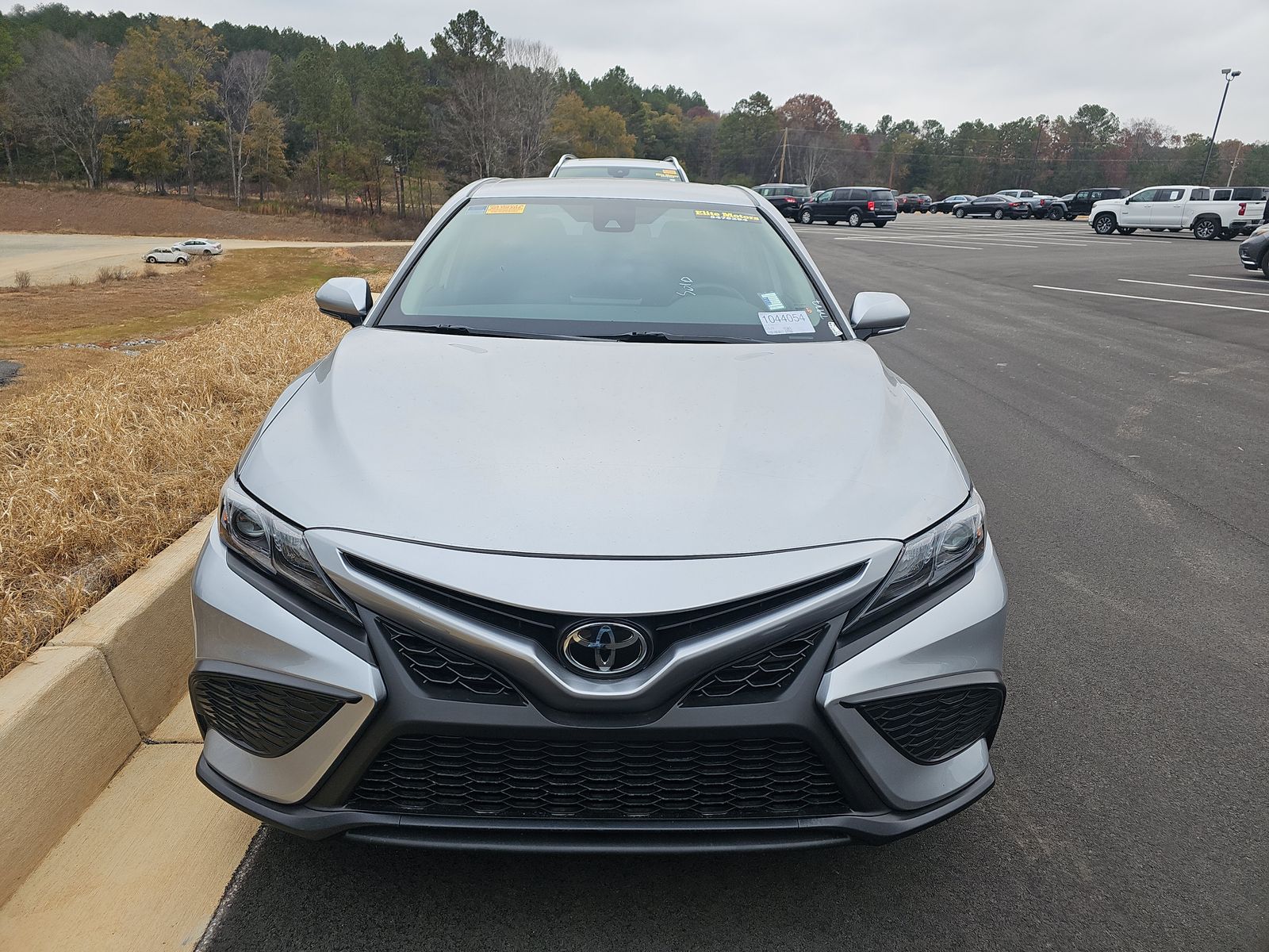 2024 Toyota Camry SE FWD