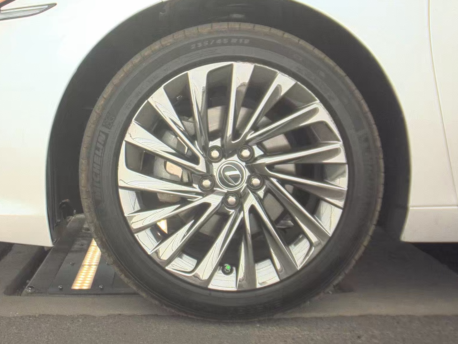 2024 Lexus ES ES 300h Ultra Luxury FWD