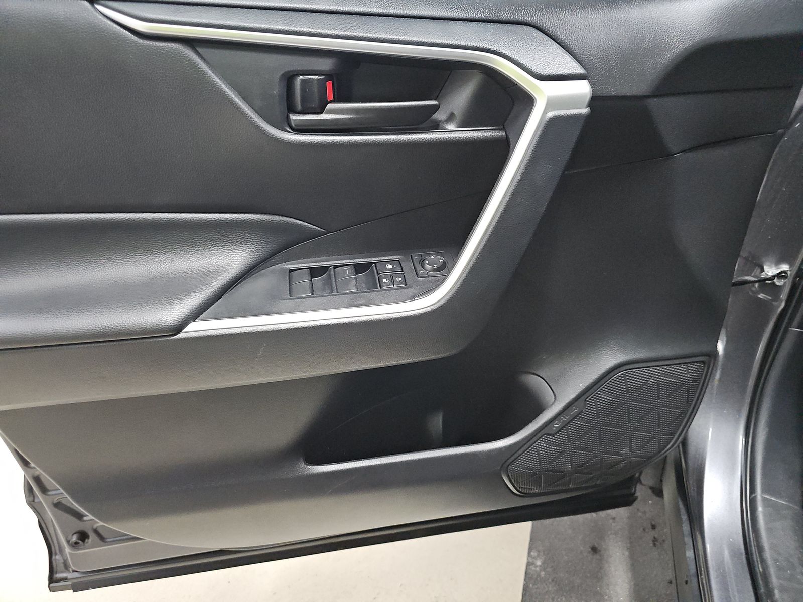 2025 Toyota RAV4 LE AWD