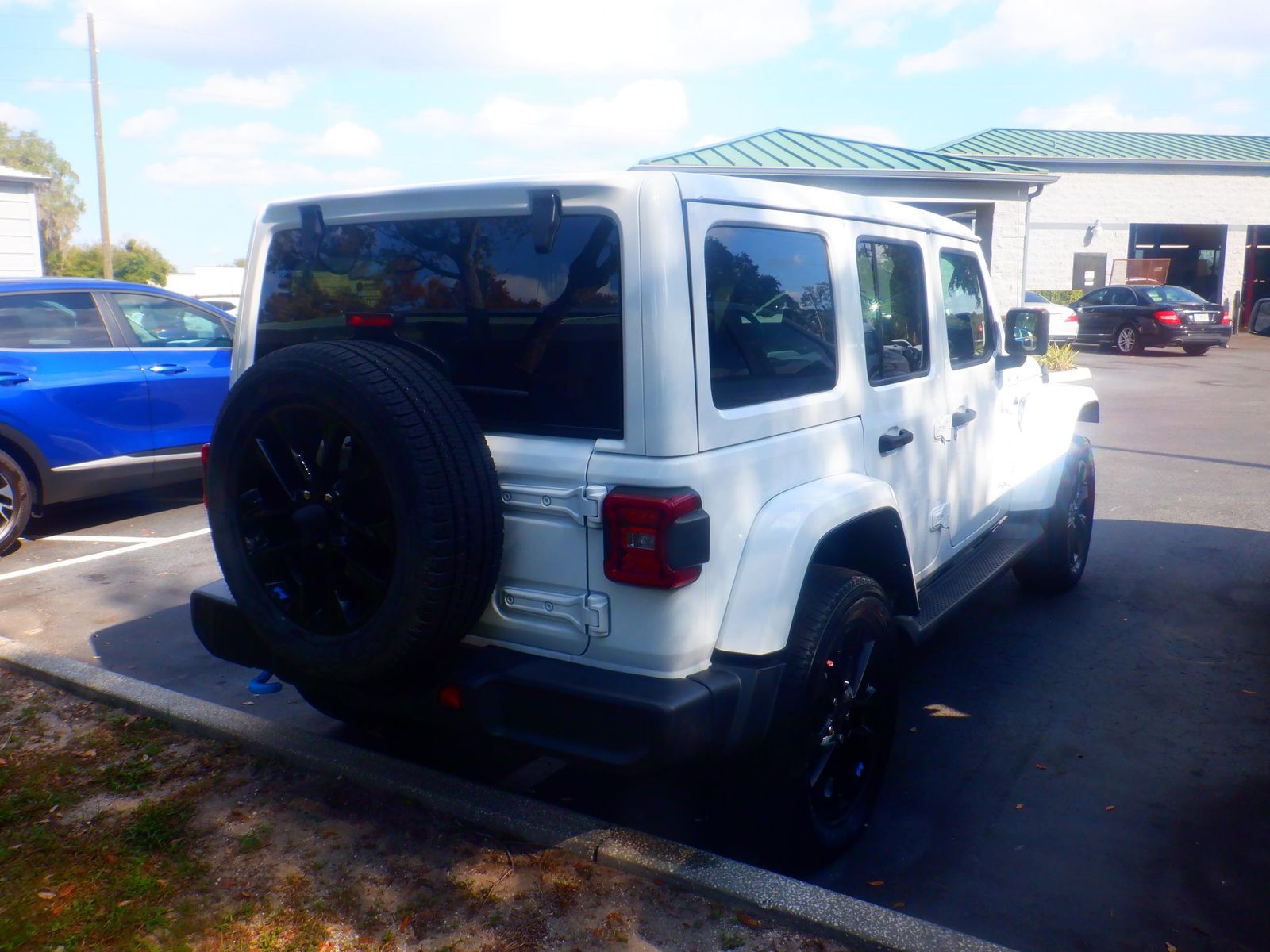 2023 Jeep Wrangler 4xe Sahara AWD