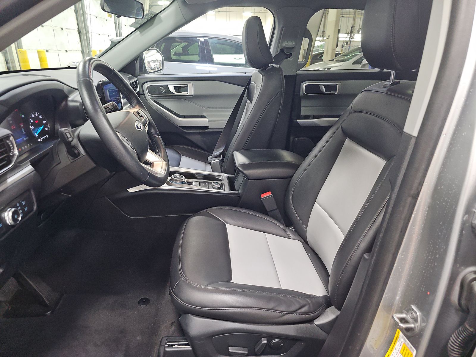 2022 Ford Explorer XLT AWD