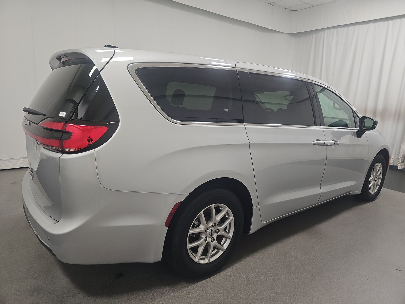 2024 Chrysler Pacifica Touring L FWD