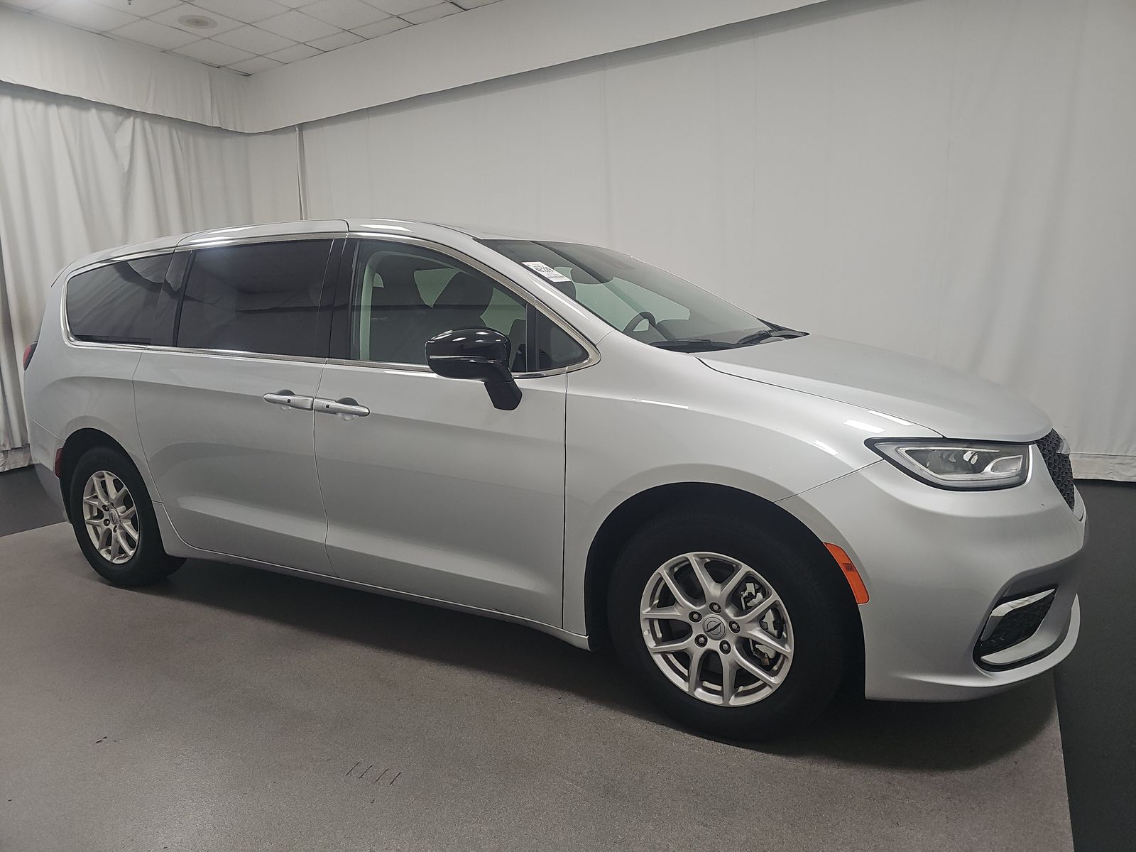 2024 Chrysler Pacifica Touring L FWD