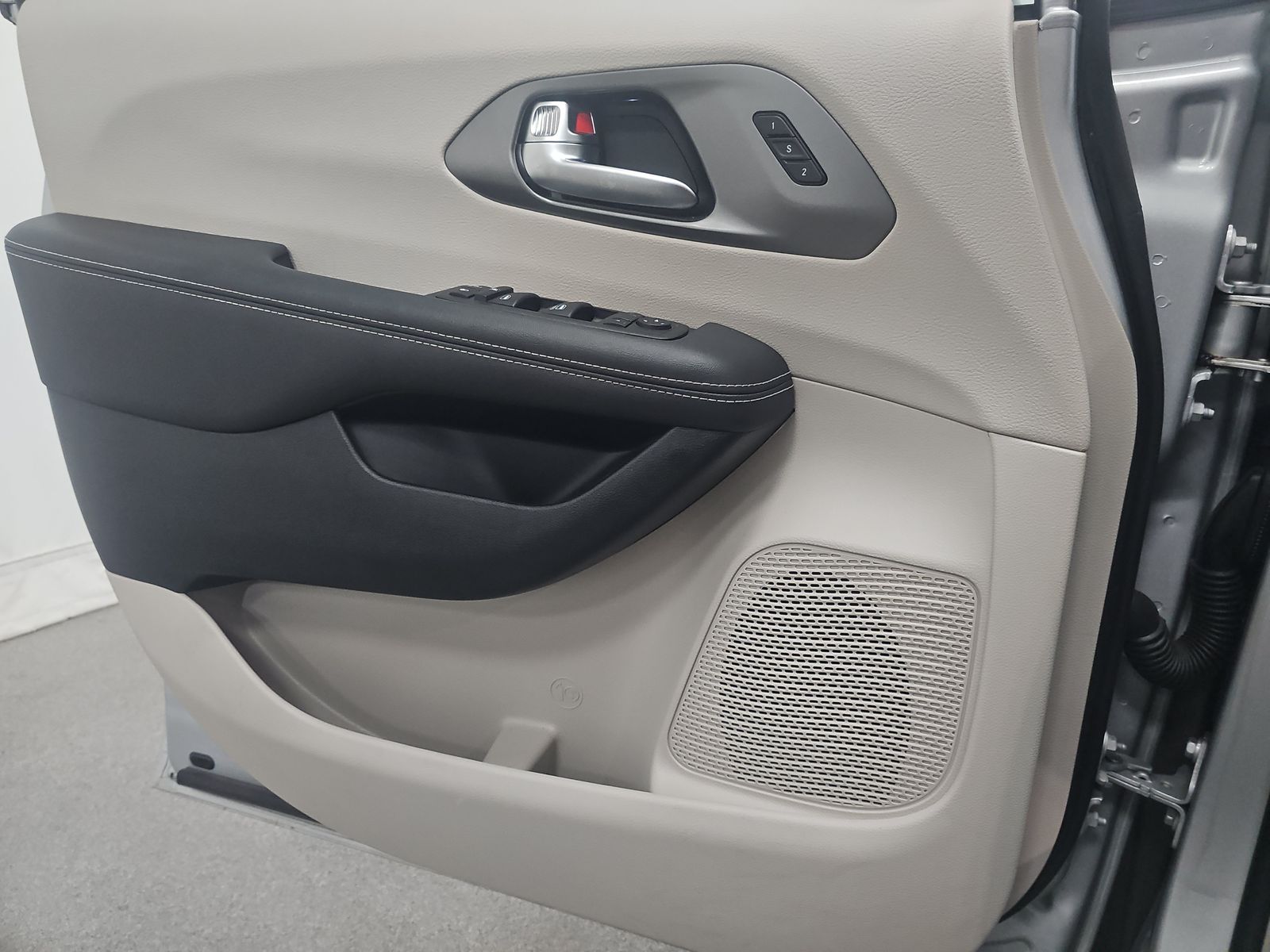 2024 Chrysler Pacifica Touring L FWD