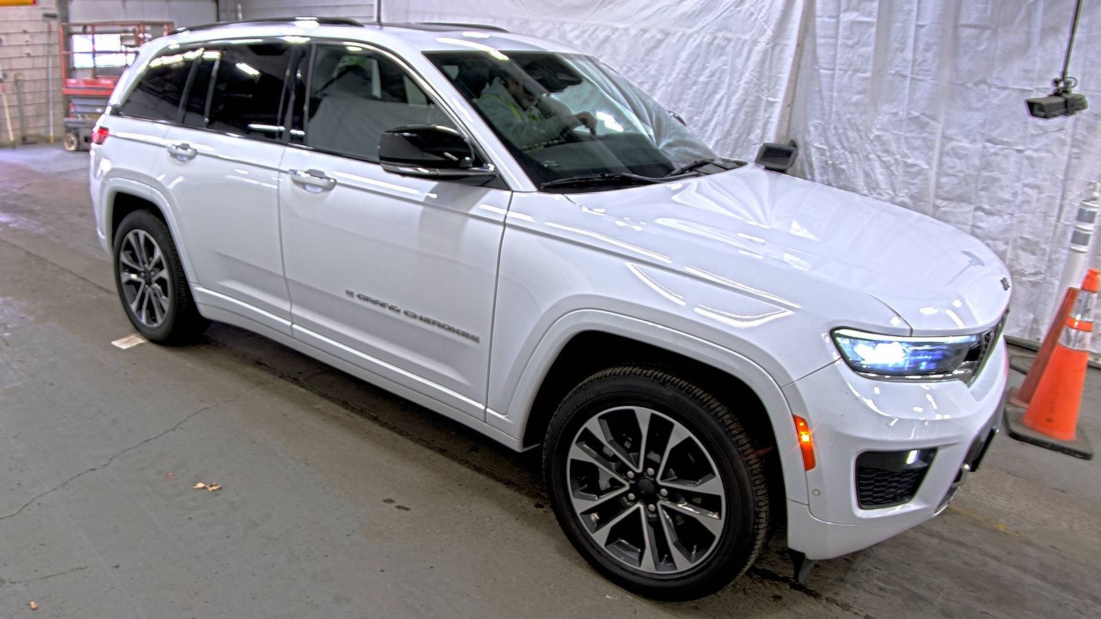 2022 Jeep Grand Cherokee Overland AWD