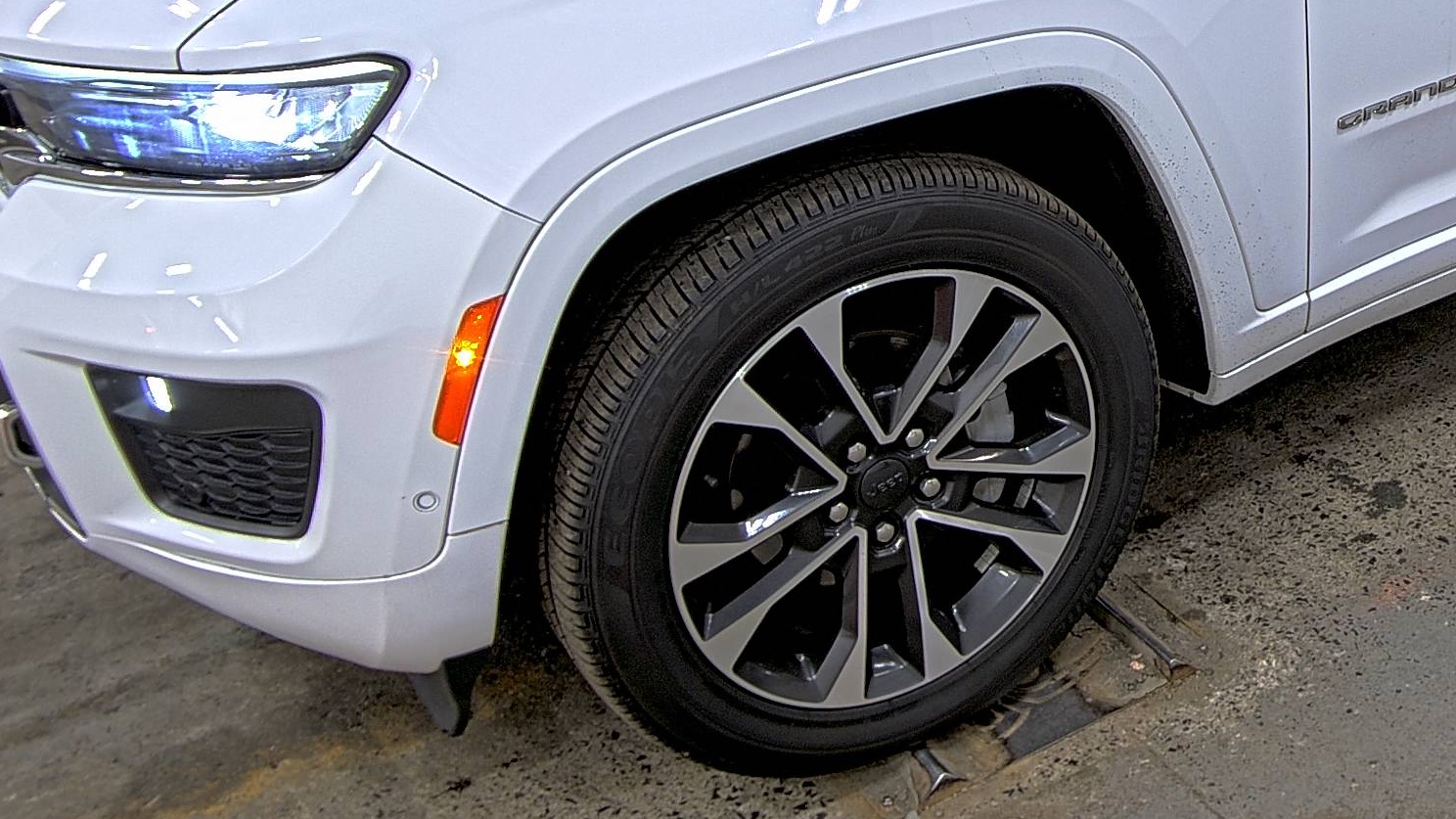 2022 Jeep Grand Cherokee Overland AWD