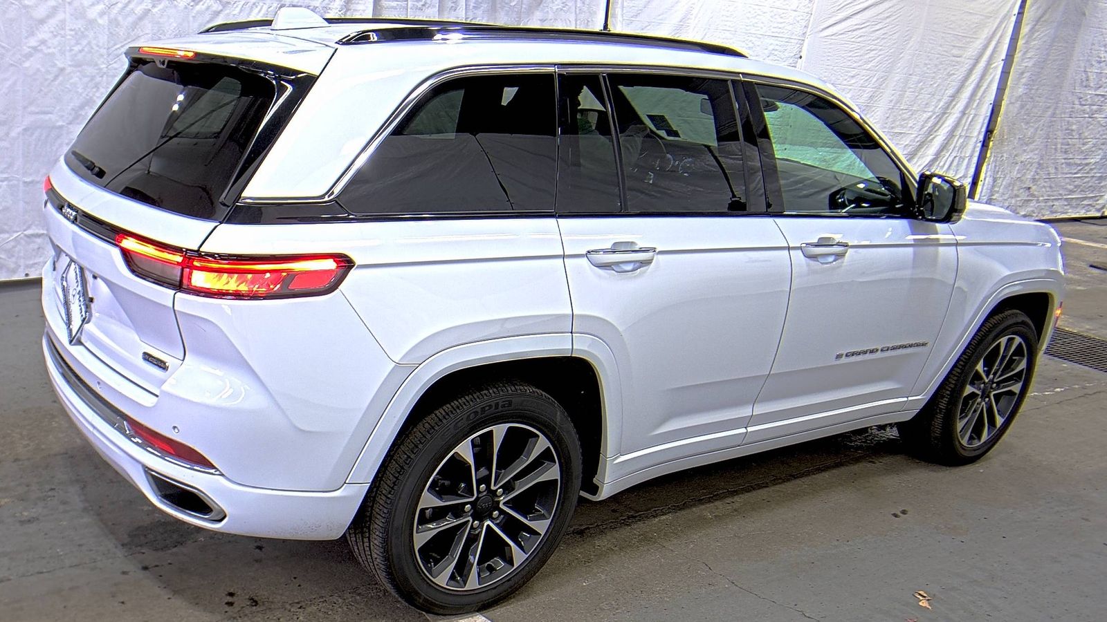 2022 Jeep Grand Cherokee Overland AWD