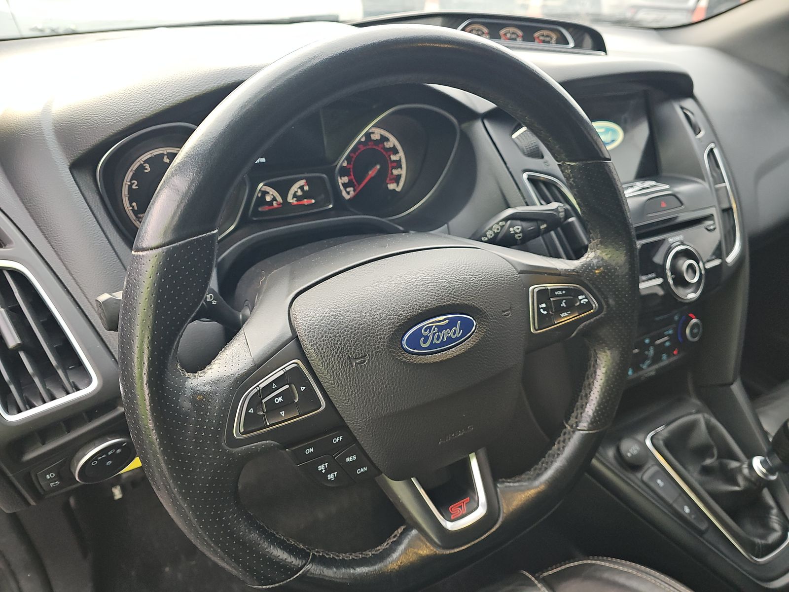 2018 Ford Focus ST FWD