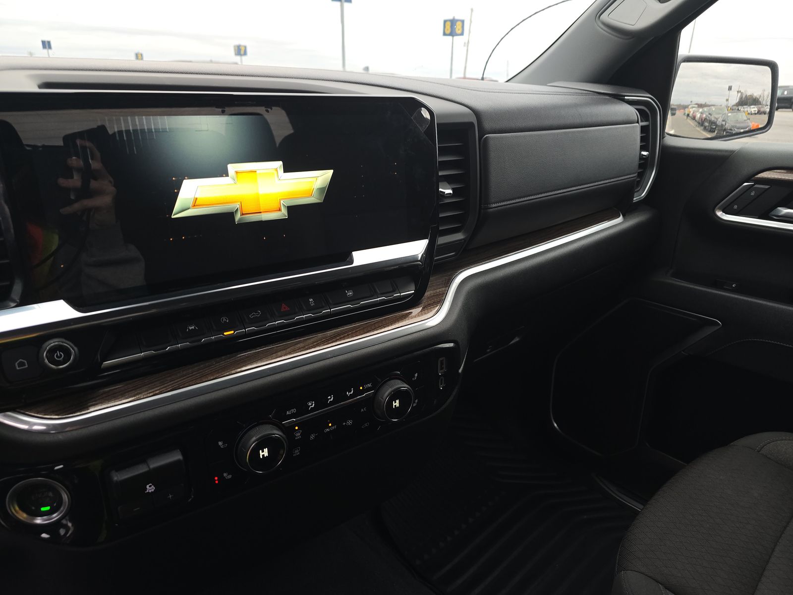 2025 Chevrolet Silverado 1500 LT AWD