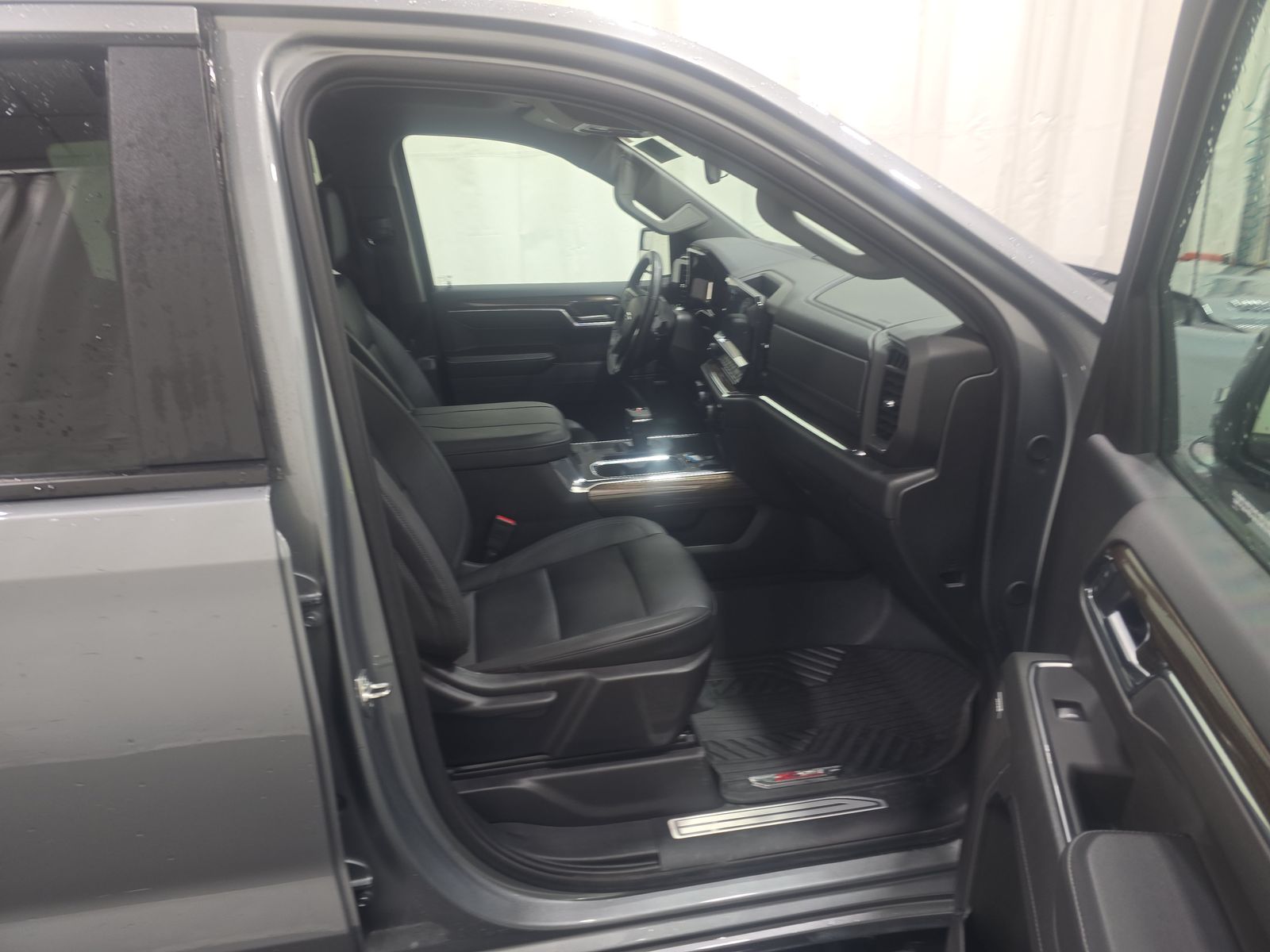 2025 Chevrolet Silverado 1500 RST AWD