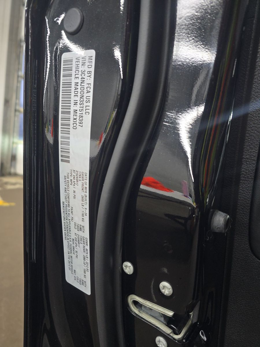 2025 Jeep Compass Trailhawk AWD