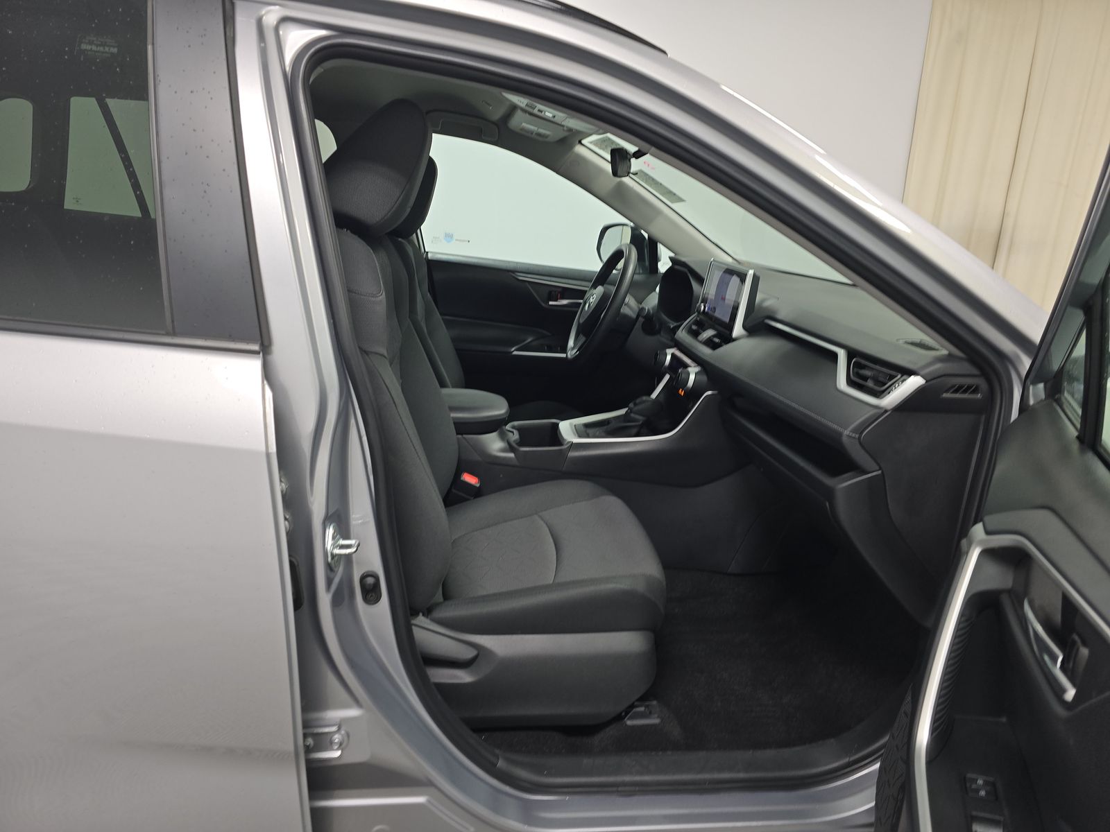 2024 Toyota RAV4 XLE FWD