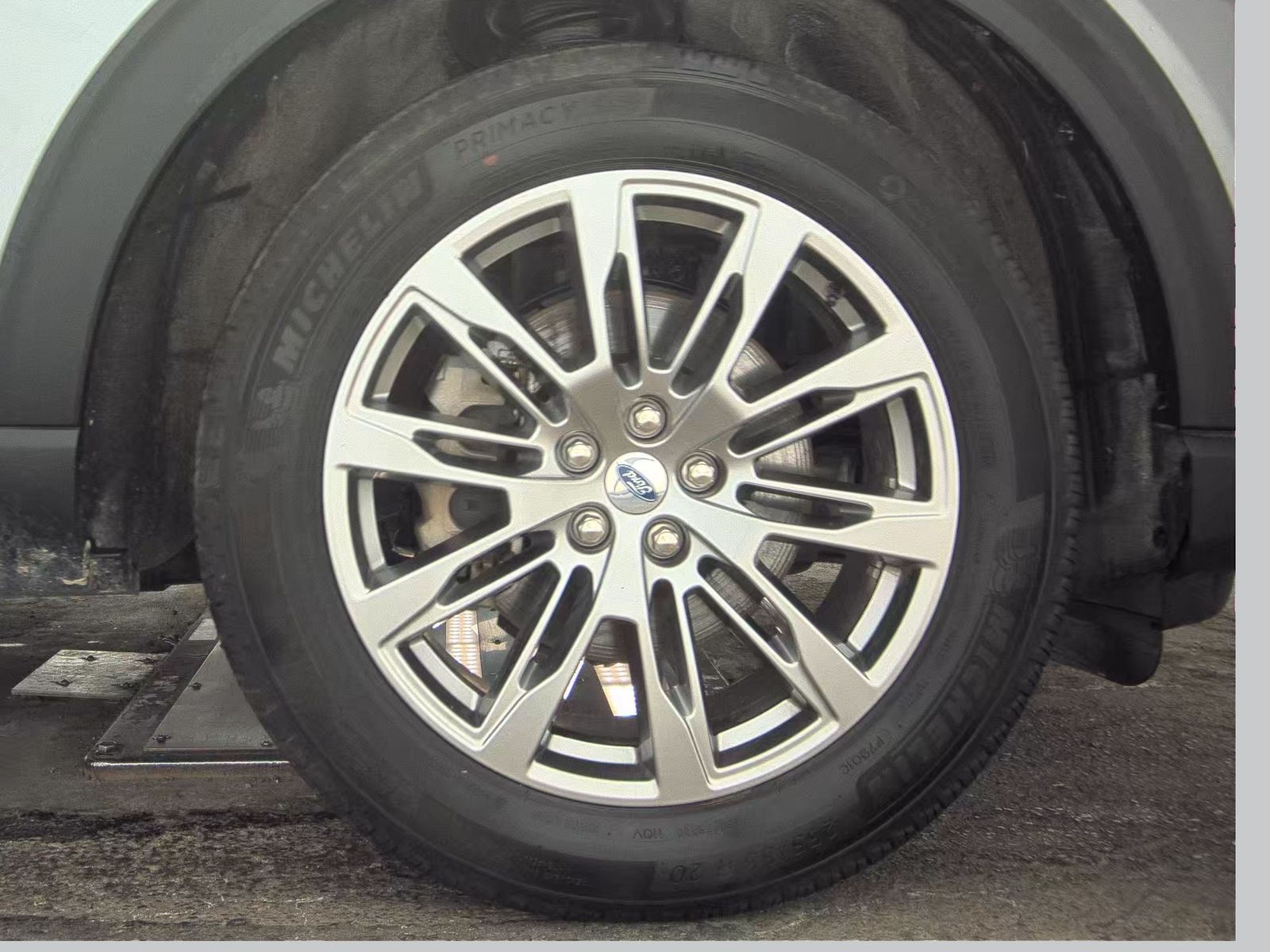 2025 Ford Explorer Active AWD