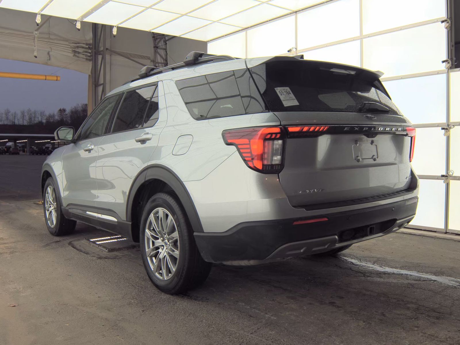 2025 Ford Explorer Active AWD