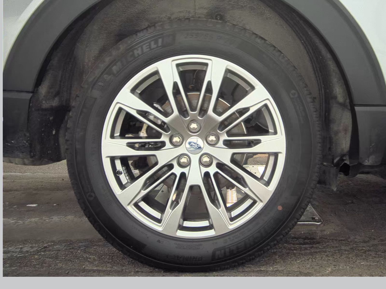 2025 Ford Explorer Active AWD