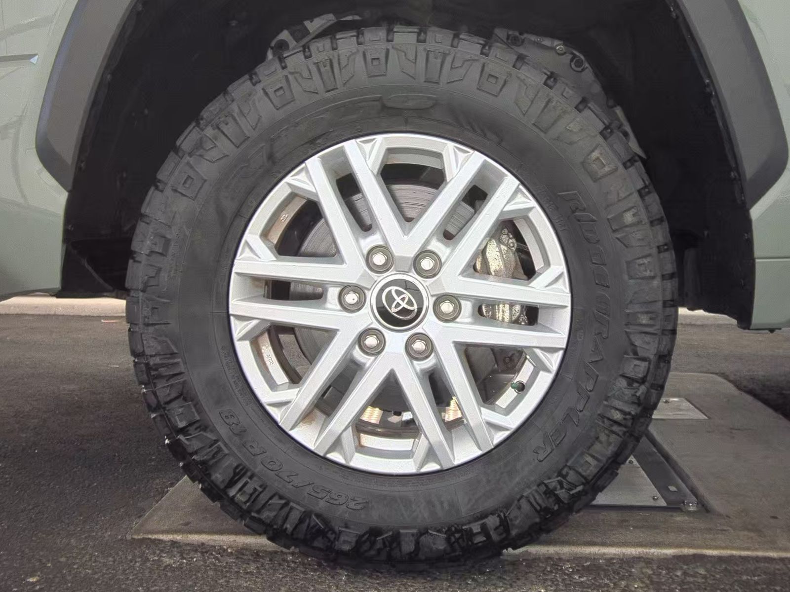 2024 Toyota Tundra SR5 AWD