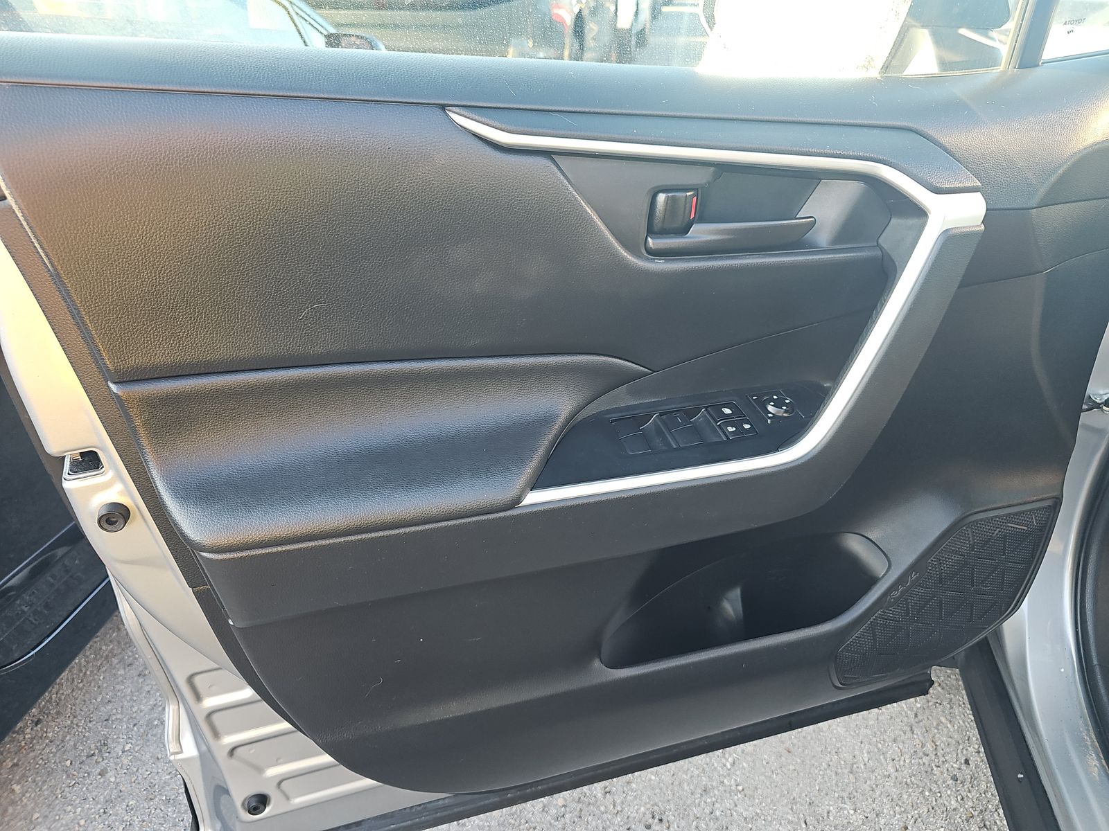 2023 Toyota RAV4 LE FWD