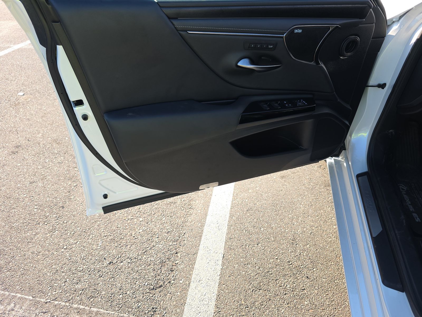 2024 Lexus ES ES 300h Ultra Luxury FWD