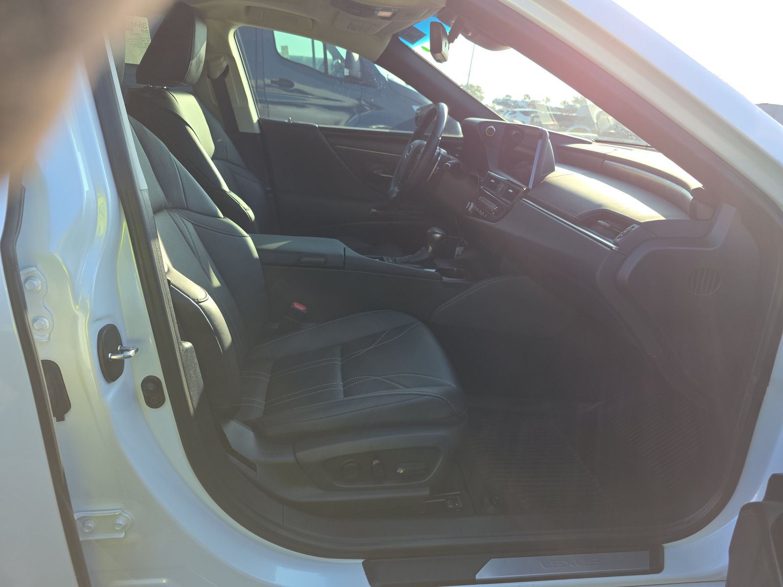 2024 Lexus ES ES 300h Ultra Luxury FWD